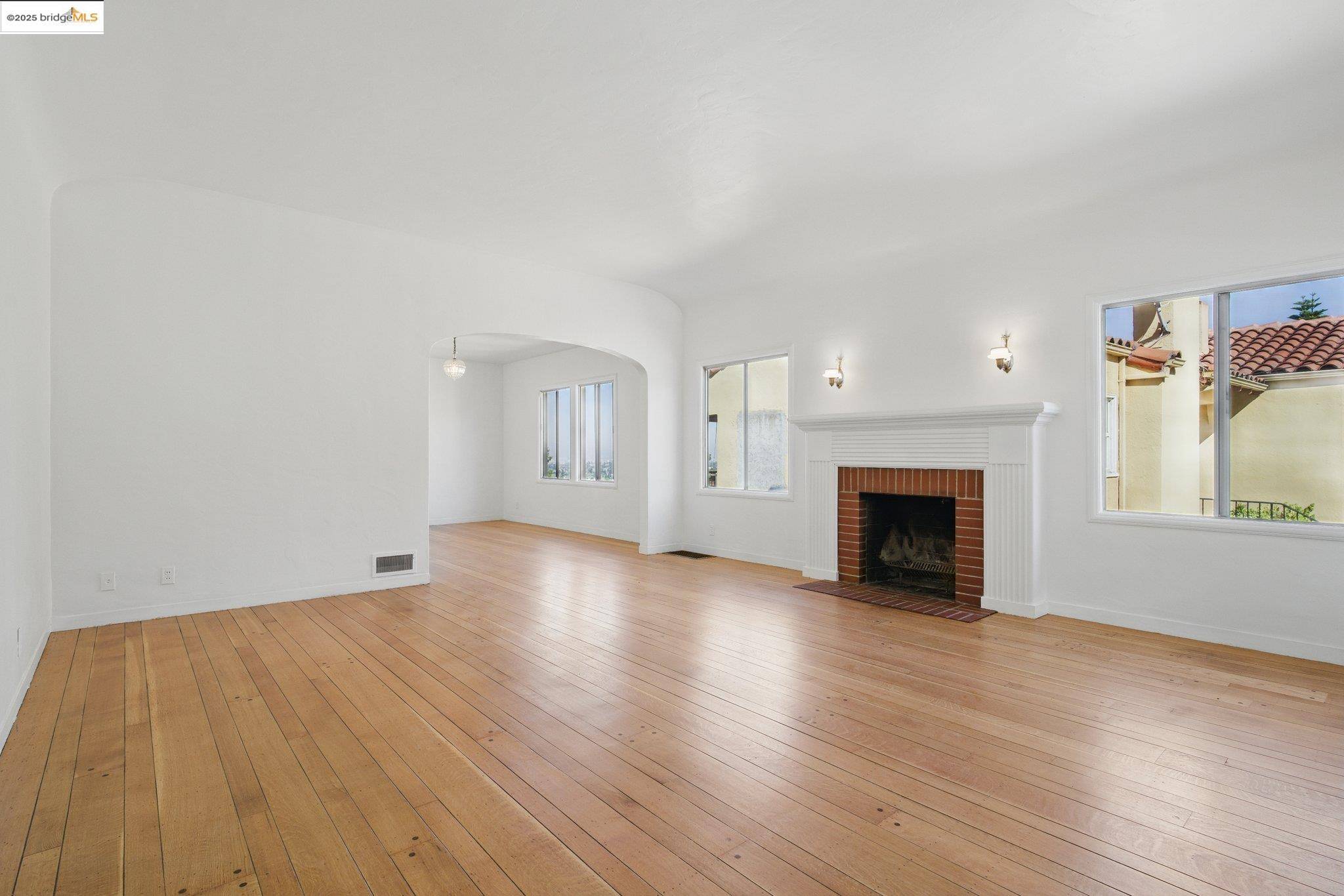 Oakland, CA 94619,4689 Reinhardt Dr