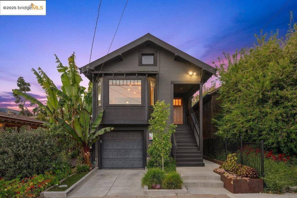 Oakland, CA 94608,978 44th ST