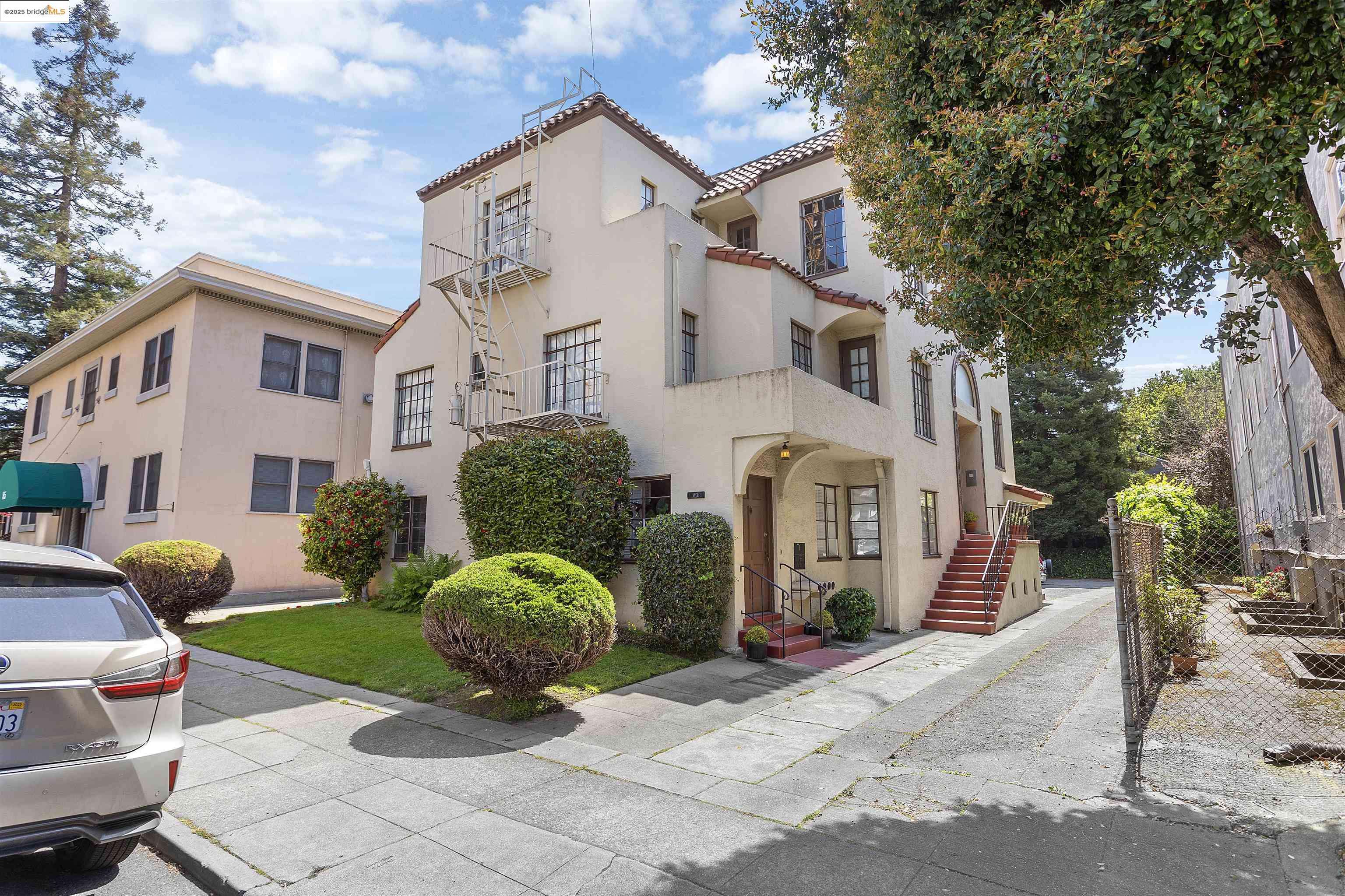 Oakland, CA 94611,83 Glen Avenue