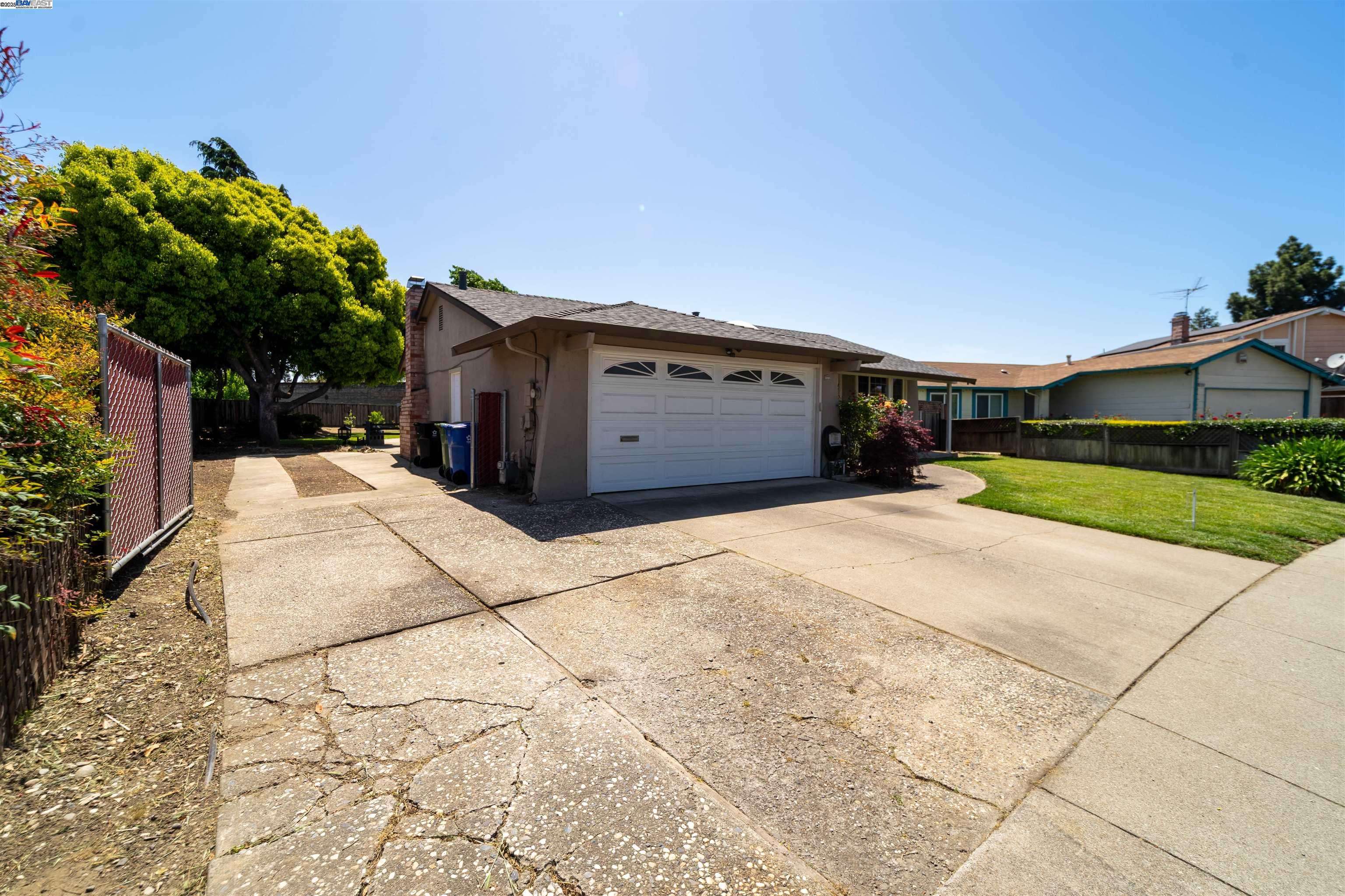 Fremont, CA 94555,34505 Salinas Pl