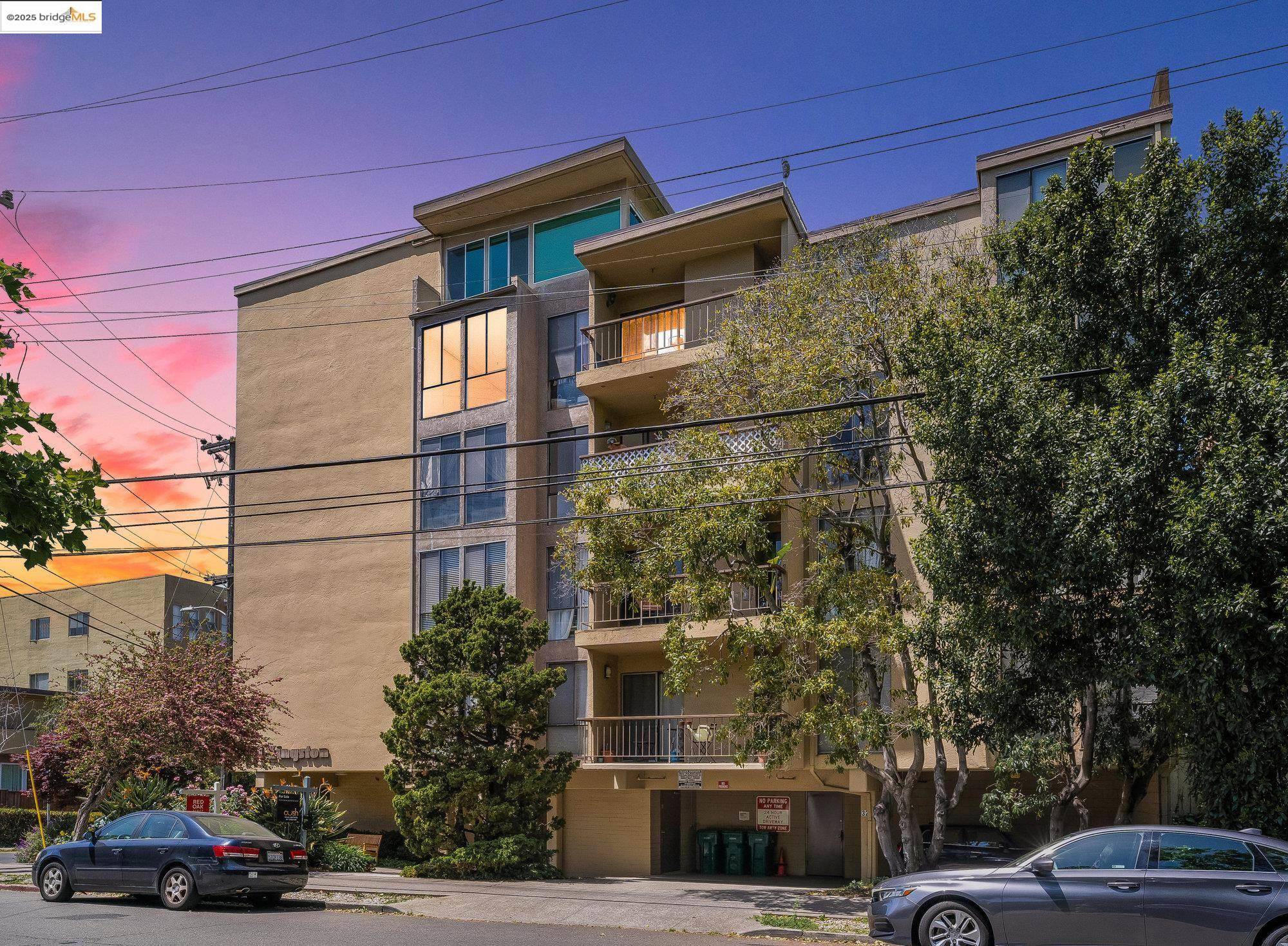 Oakland, CA 94611,771 Kingston Ave. #401