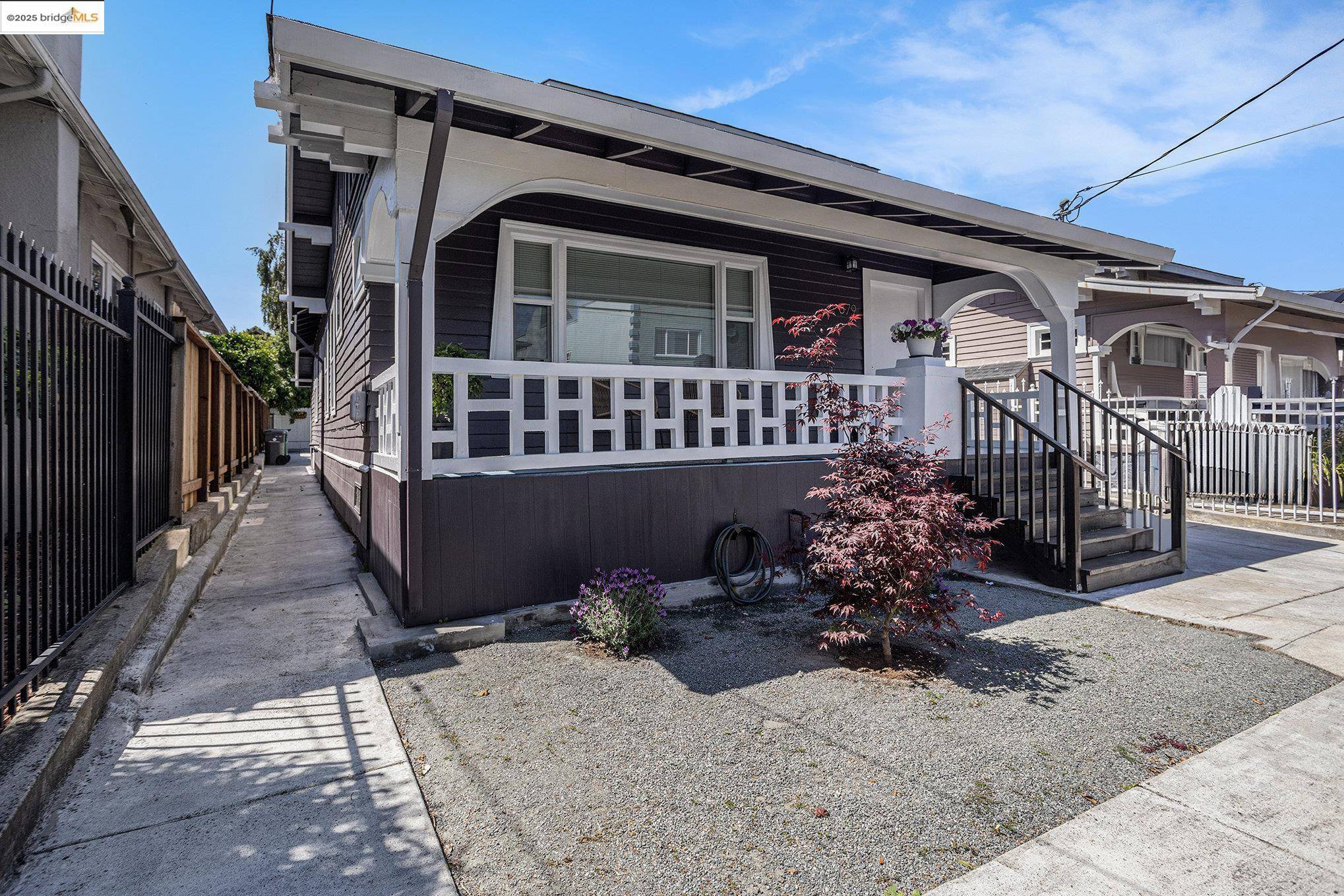 Oakland, CA 94608,879 45Th St