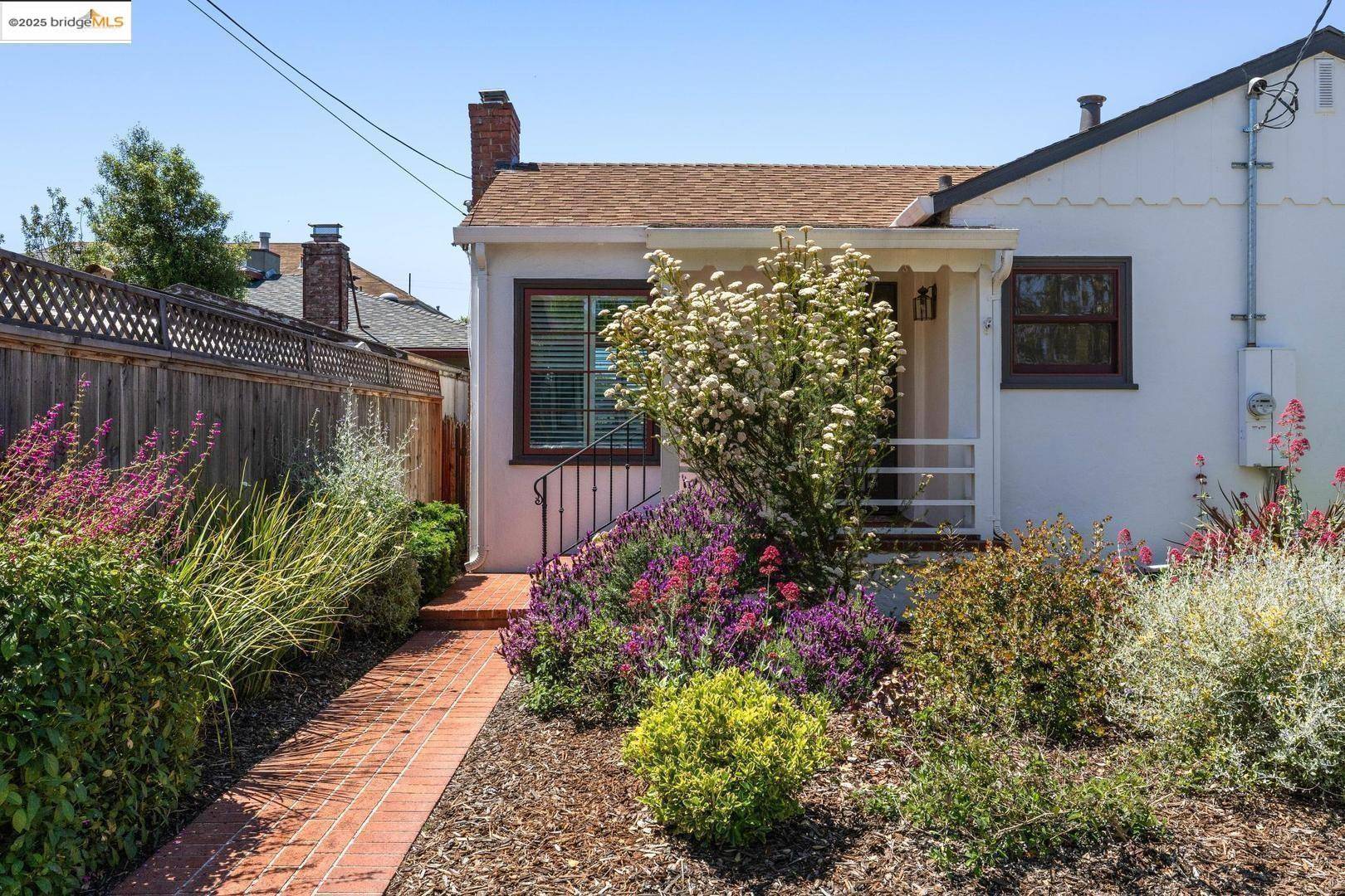 Alameda, CA 94501,2838 Fillmore ST
