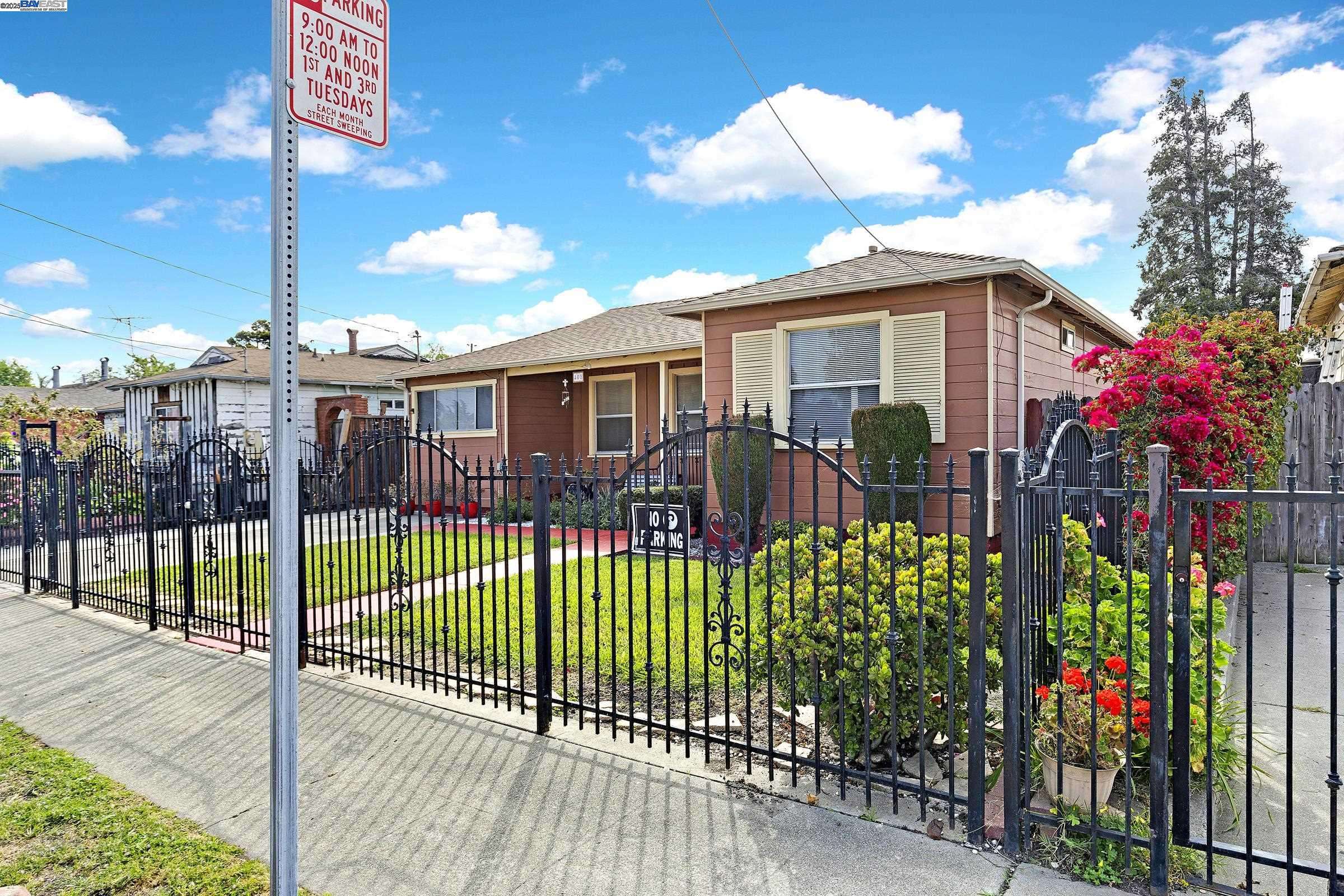 Oakland, CA 94603,408 Burlwood Ave