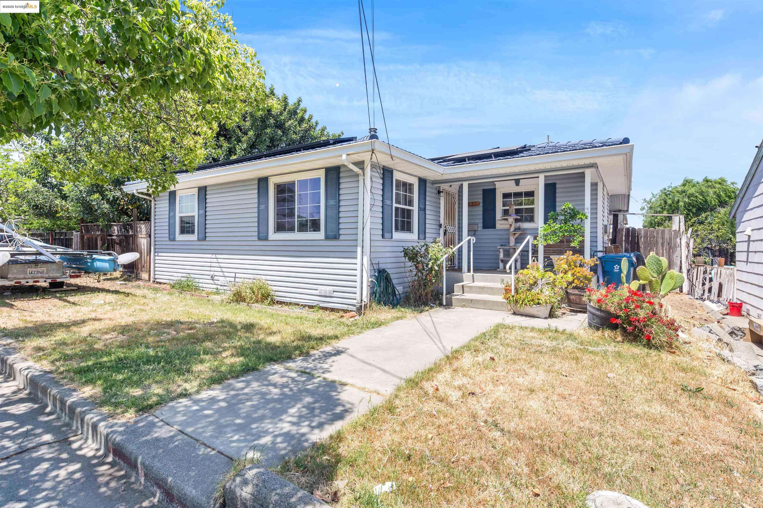 Antioch, CA 94509,832 W 11Th St