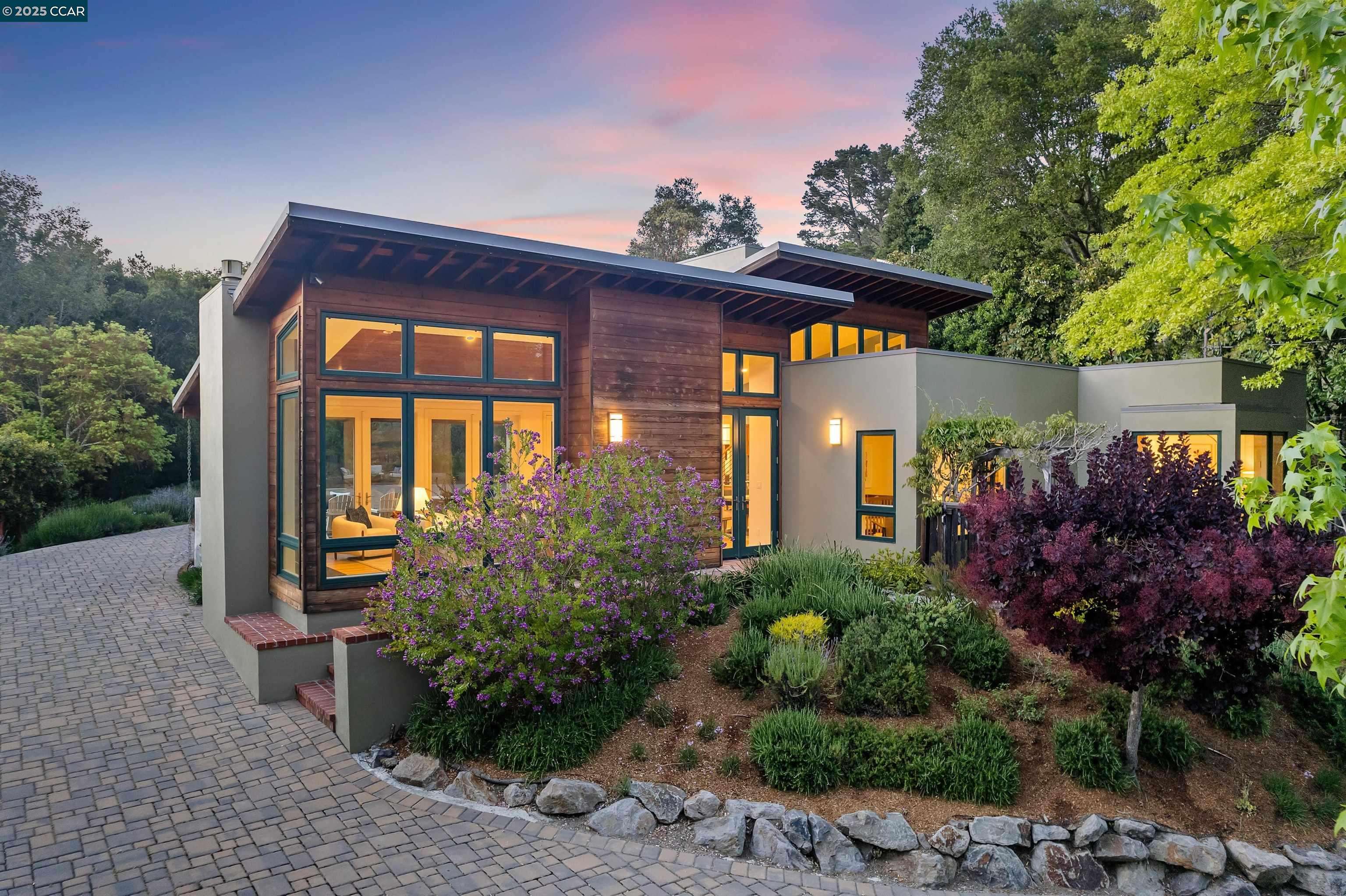 Orinda, CA 94563,53 Tara Rd