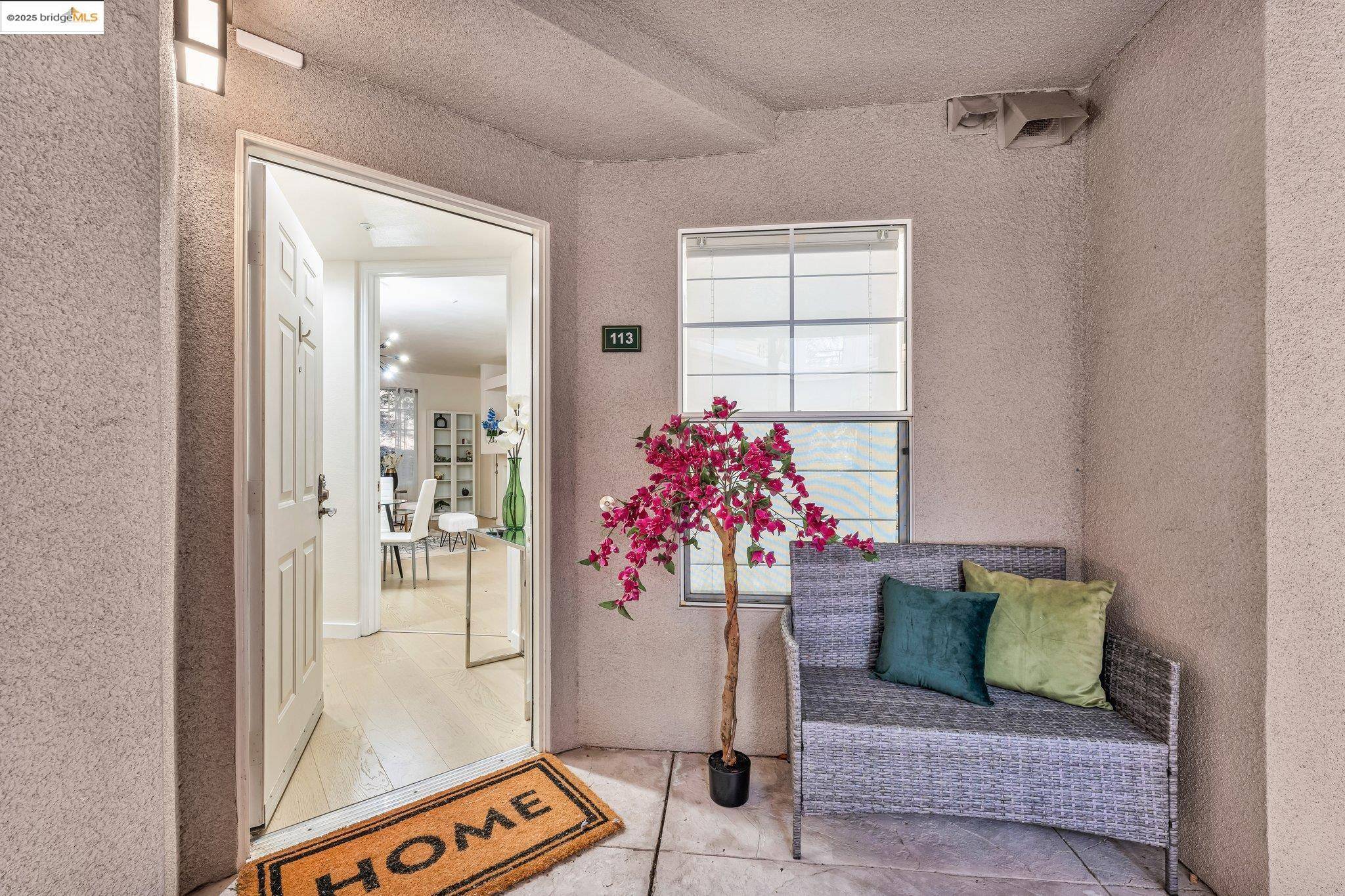 Oakland, CA 94618,260 Caldecott #113