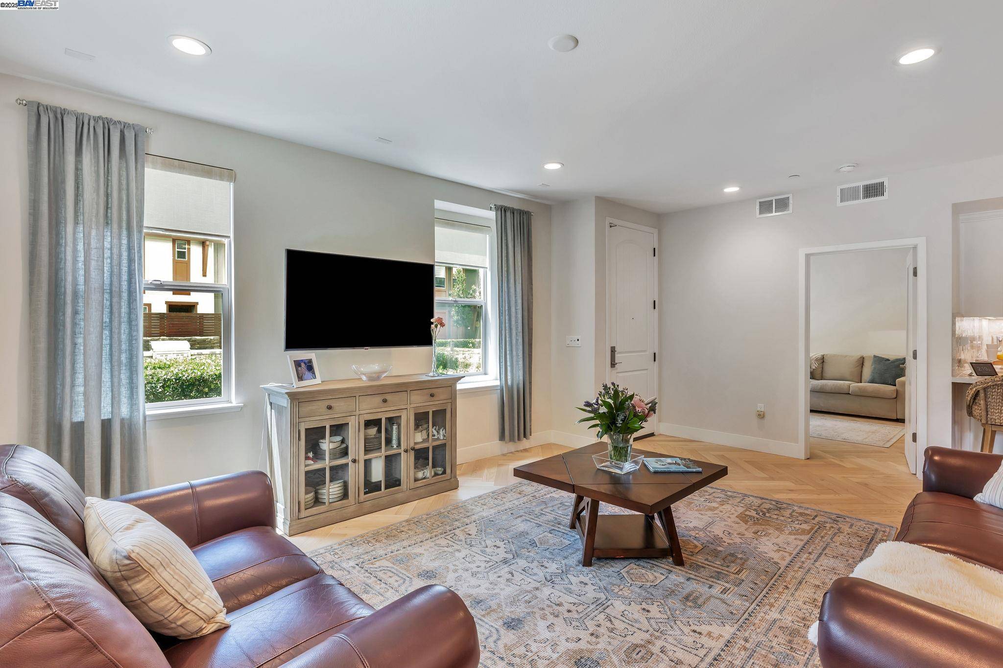Livermore, CA 94551,665 Sandalwood Dr #4