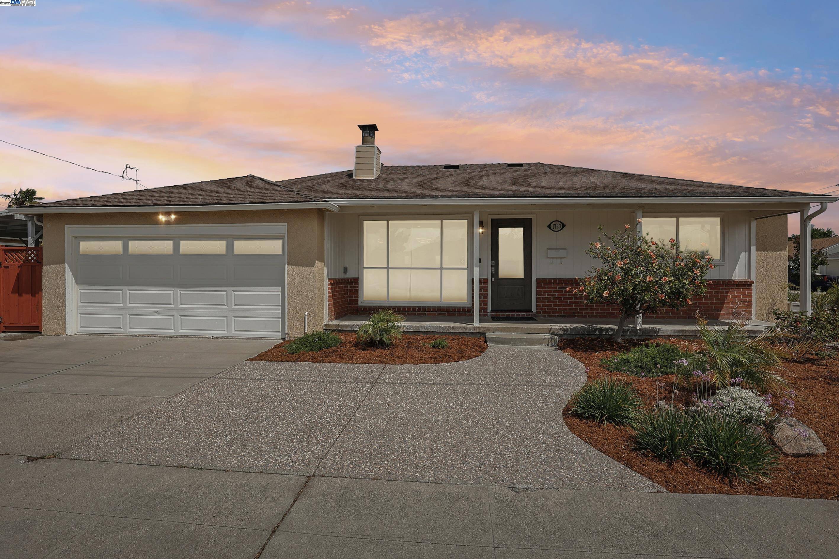San Lorenzo, CA 94580,1723 Via Mesa