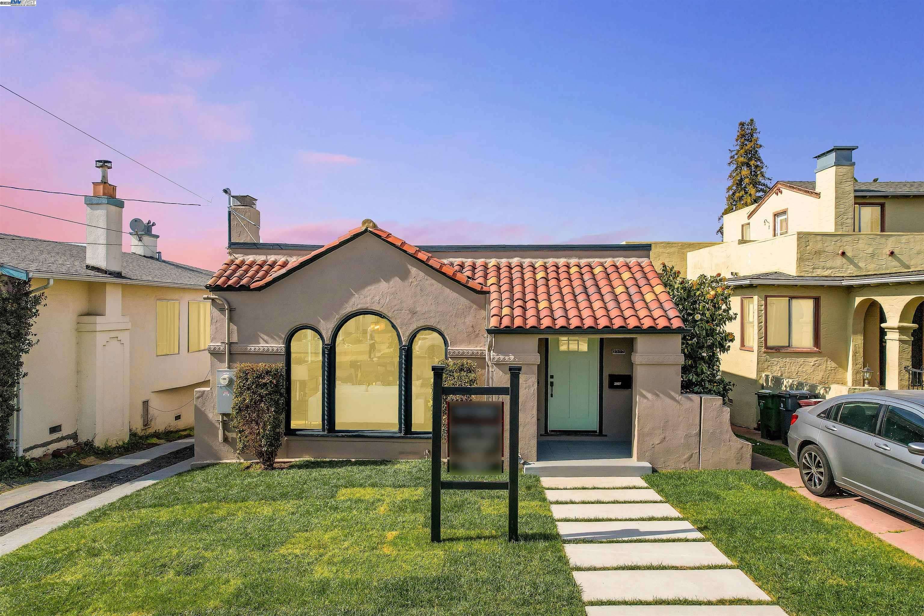 Oakland, CA 94601,2507 Maxwell Ave