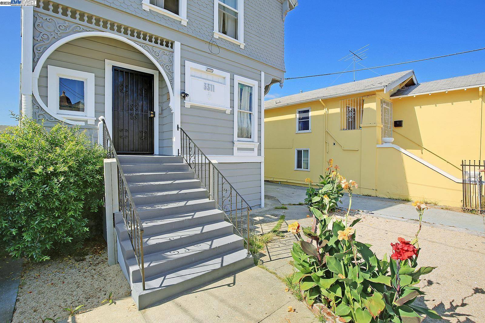 Oakland, CA 94601,3311 E 17th St