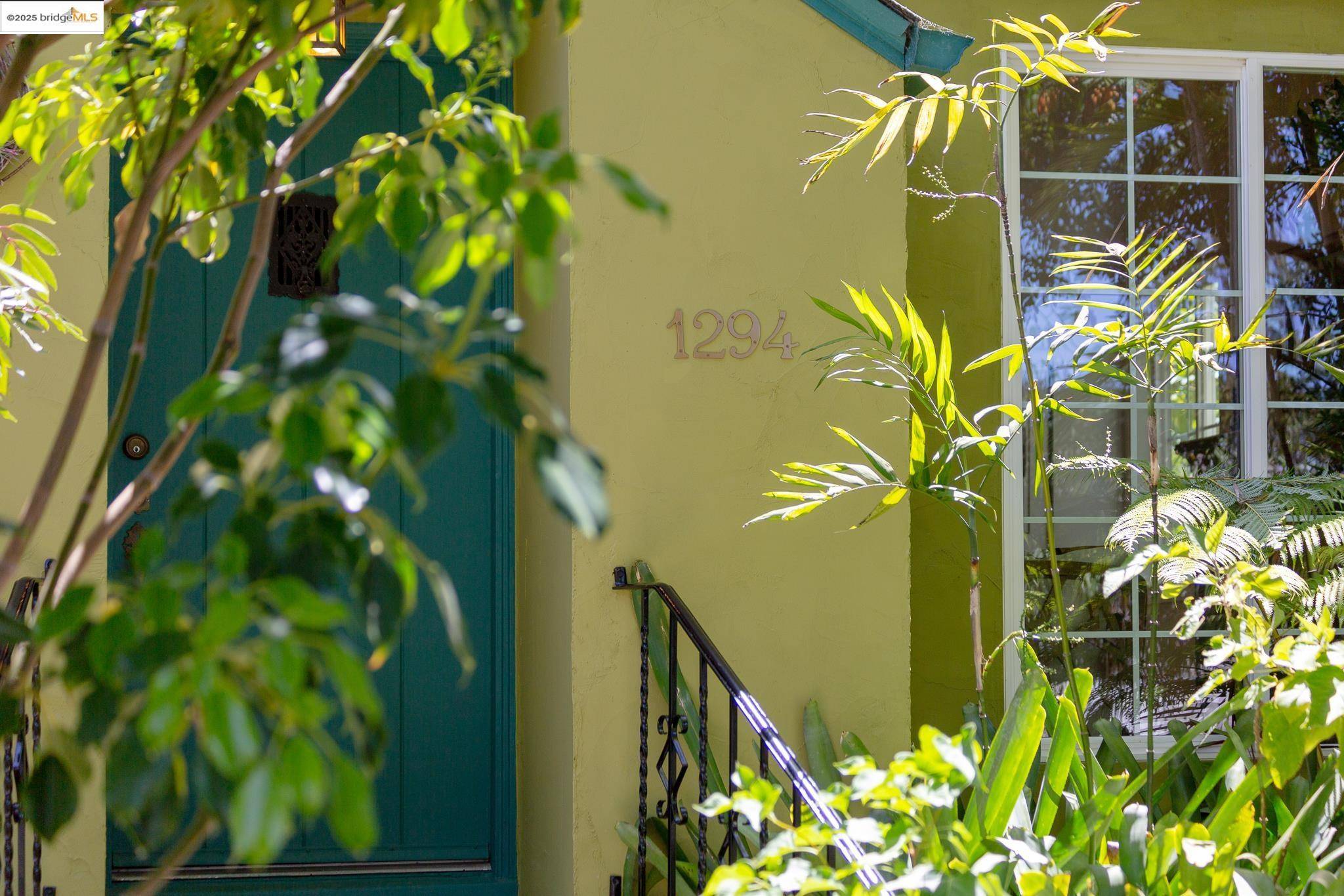 Berkeley, CA 94702,1294 Delaware St