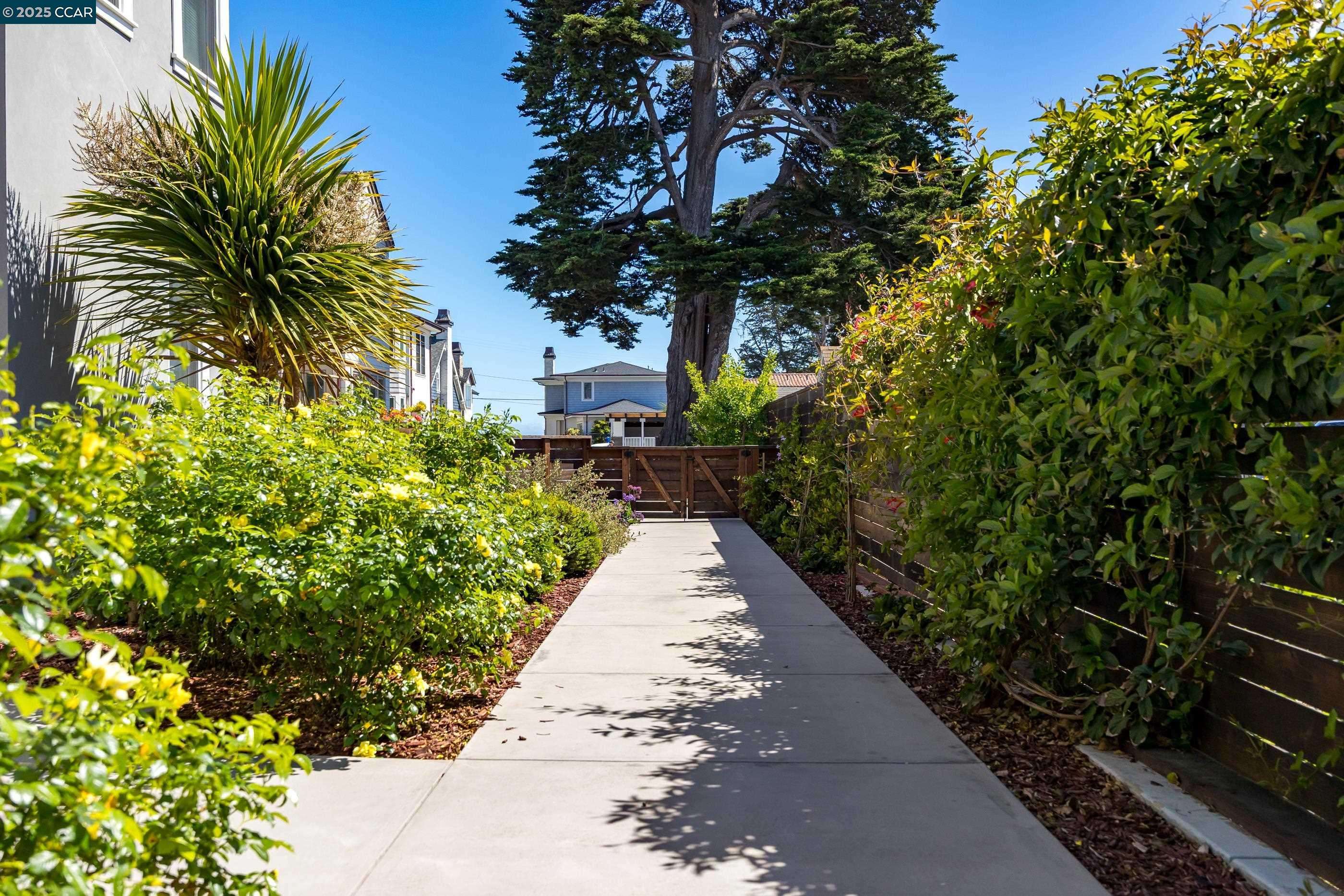 Santa Cruz, CA 95062,130 Bay Crest Rd