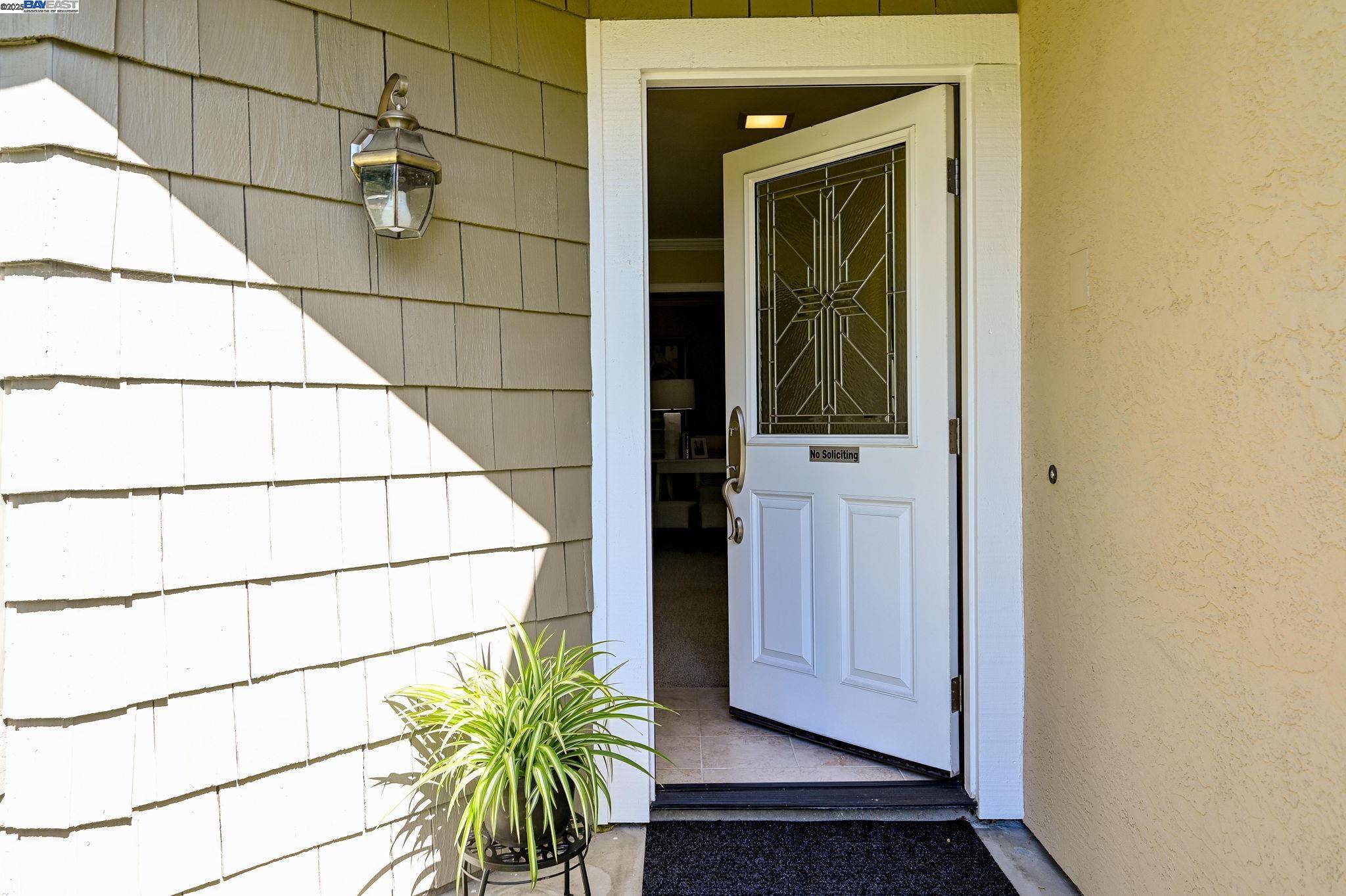 Pleasanton, CA 94566,4002 Rennellwood Way