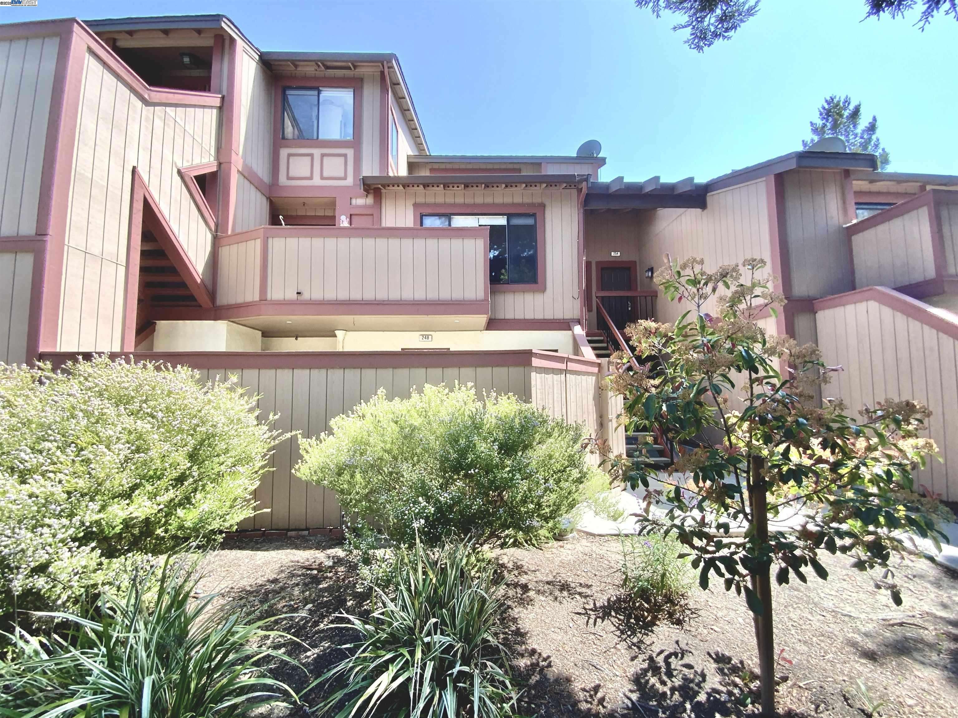 Fremont, CA 94539,248 Hackamore Cmn