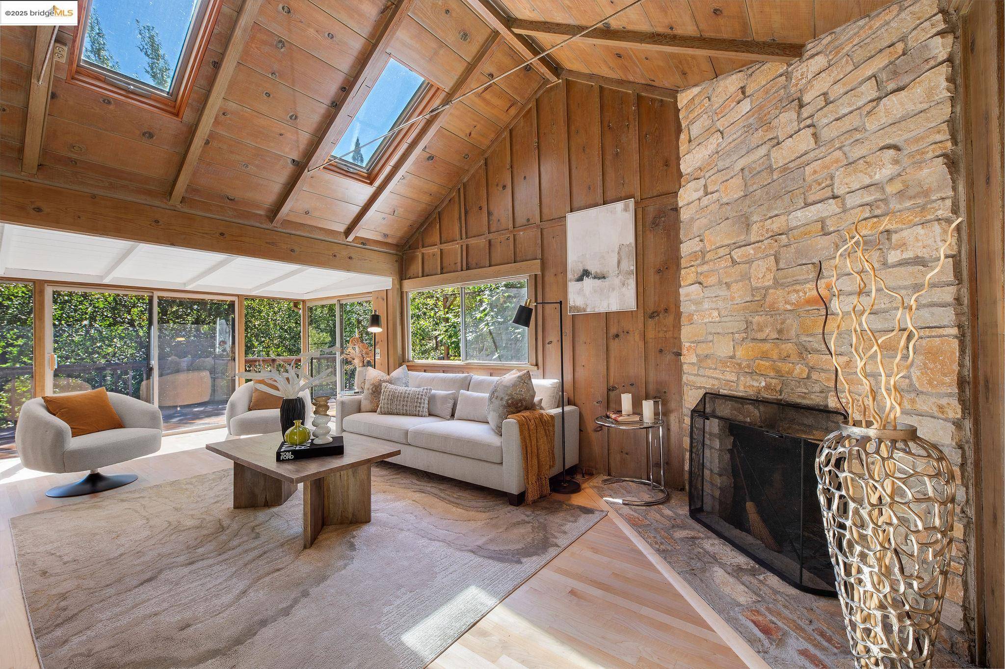 Portola Valley, CA 94028,1019 Los Trancos Rd
