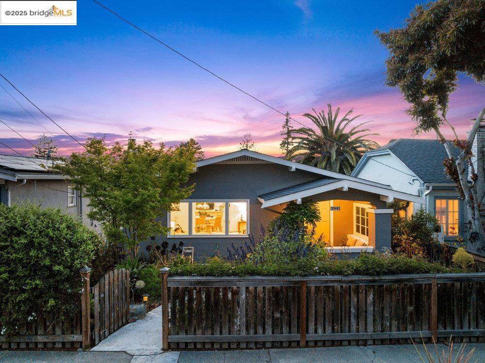 Oakland, CA 94602,3941 Elston Ave