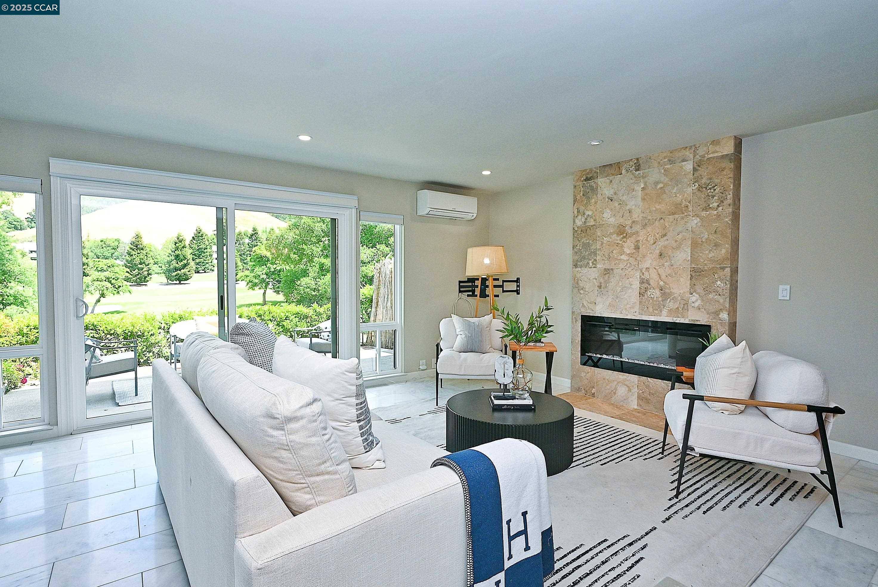 Walnut Creek, CA 94595,3434 Tice Creek Dr #7