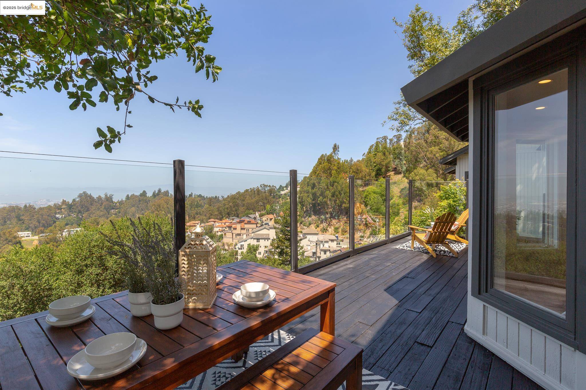 Oakland, CA 94611,6950 Elverton Dr