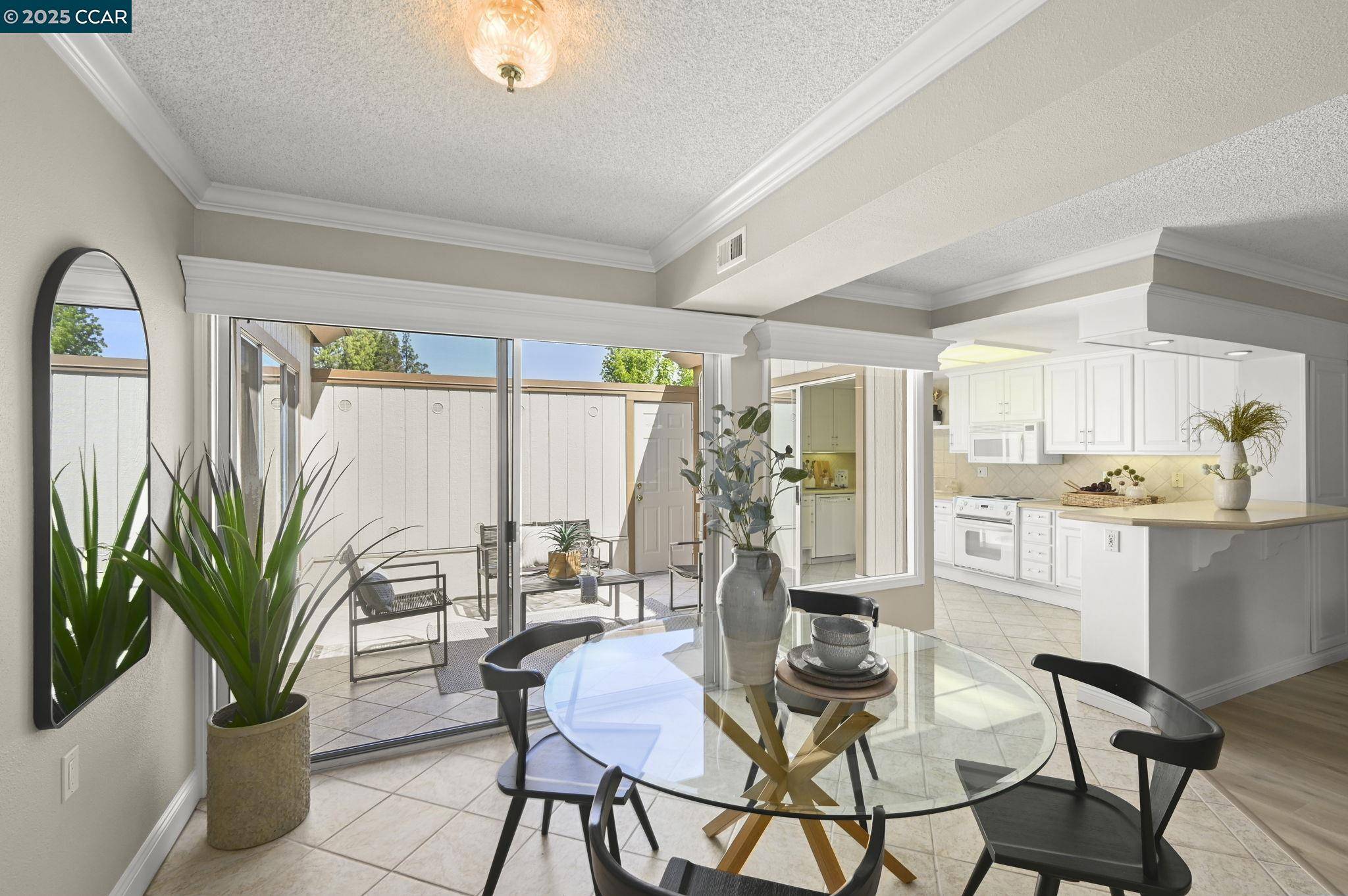 Walnut Creek, CA 94595,2516 Tice Creek Dr ##2
