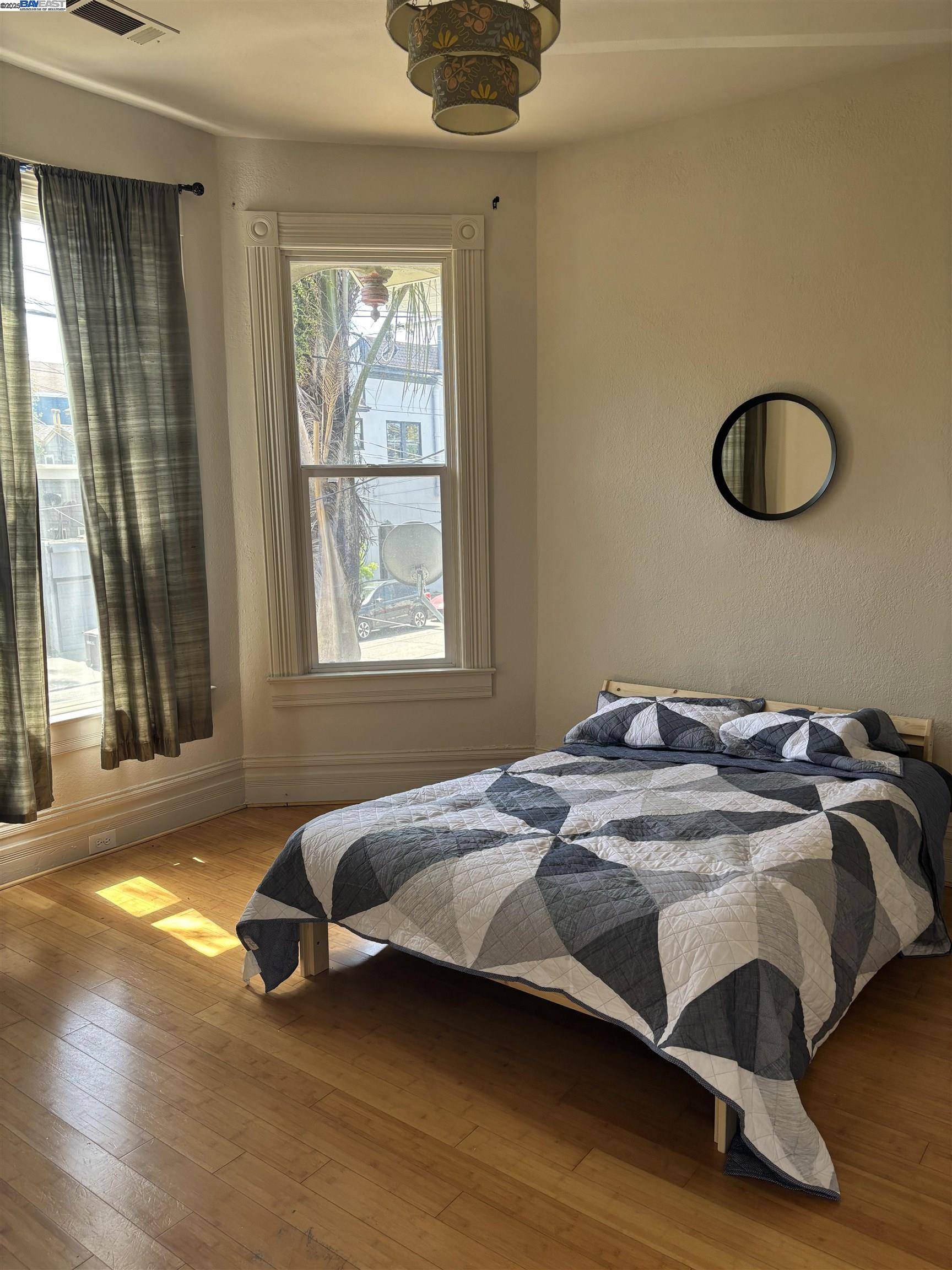 Oakland, CA 94607,1221 Campbell