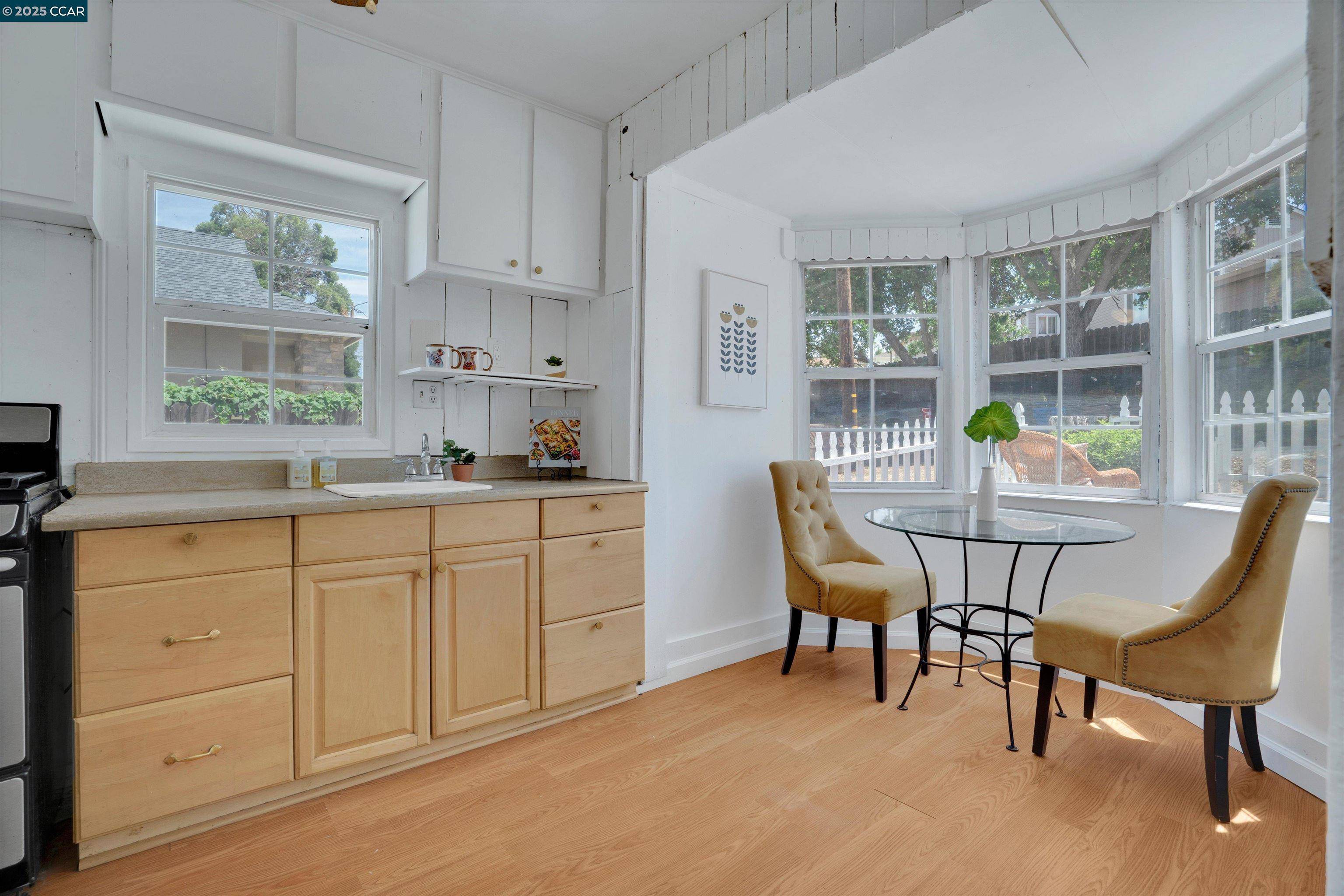 Martinez, CA 94553,881 Merle Ave