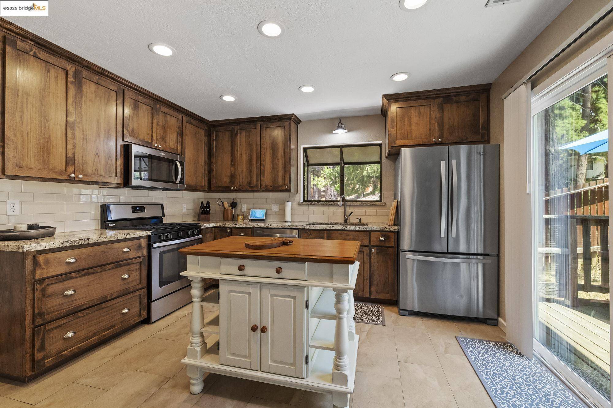 Twain Harte, CA 95383,17801 Lark