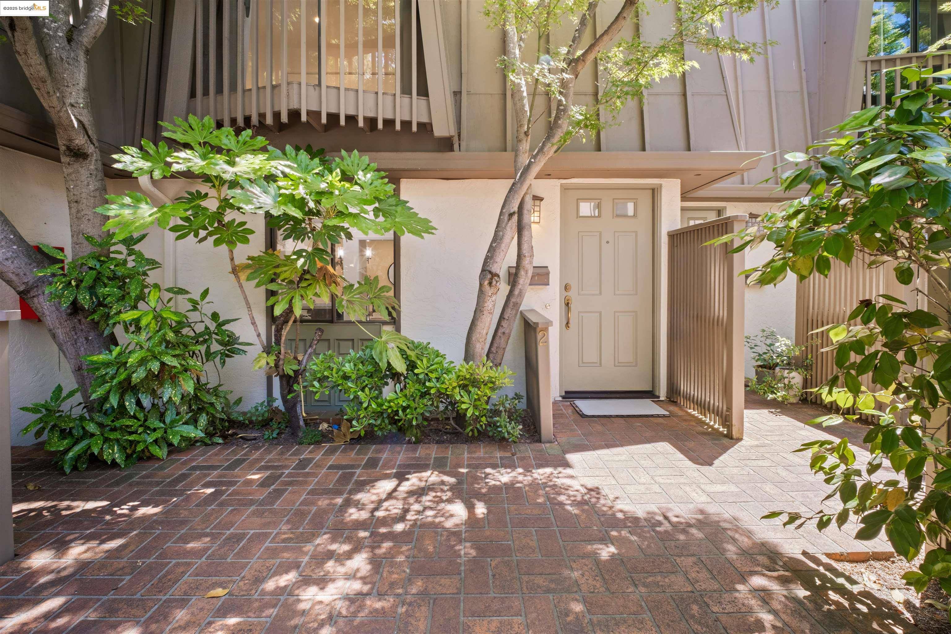 Lafayette, CA 94549,917 Hough Ave #2