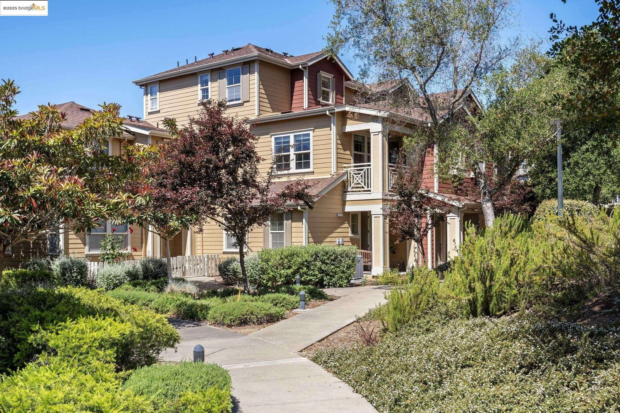 Oakland, CA 94605,6132 Old Quarry Loop
