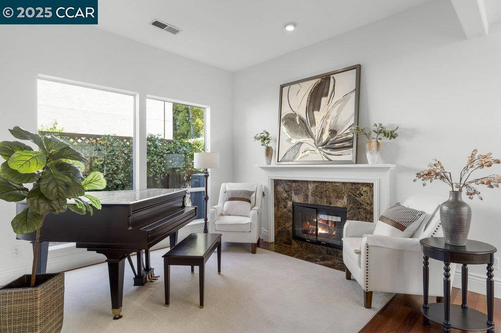 San Ramon, CA 94582,1086 Vista Pointe Cir