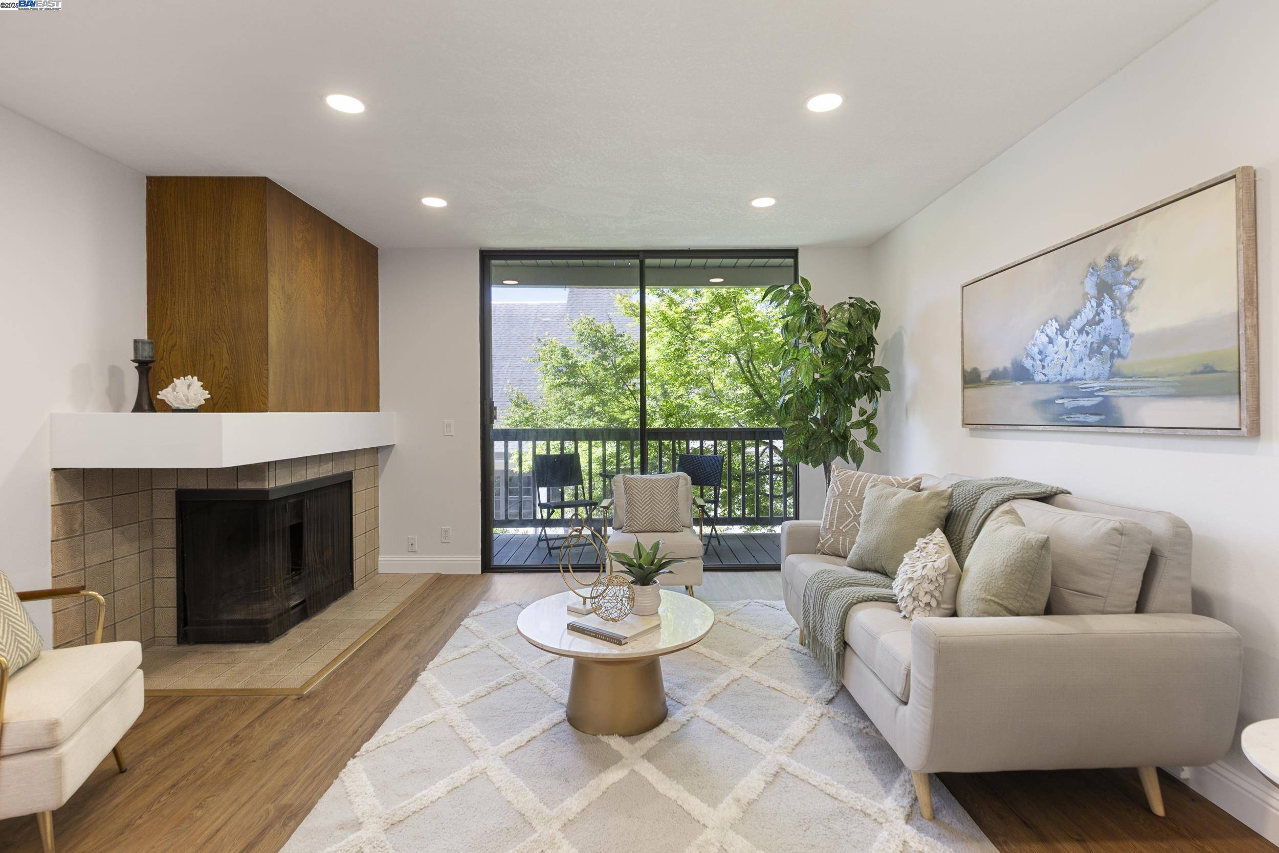 Alameda, CA 94501,2101 Shoreline Dr #249