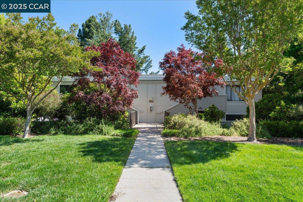 Walnut Creek, CA 94595,2749 Pine Knoll Dr. #1