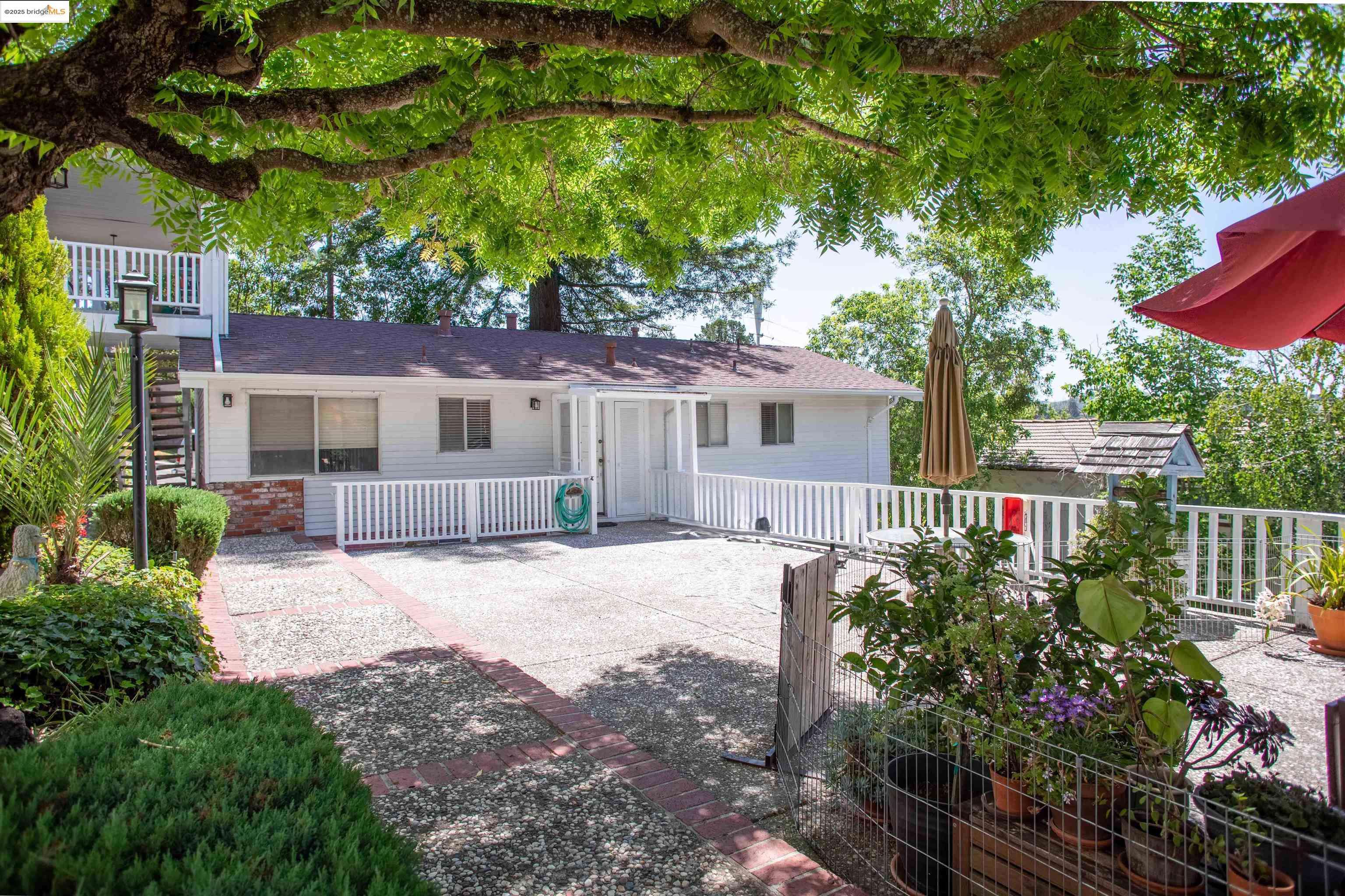 Moraga, CA 94556,2044 Ascot Dr