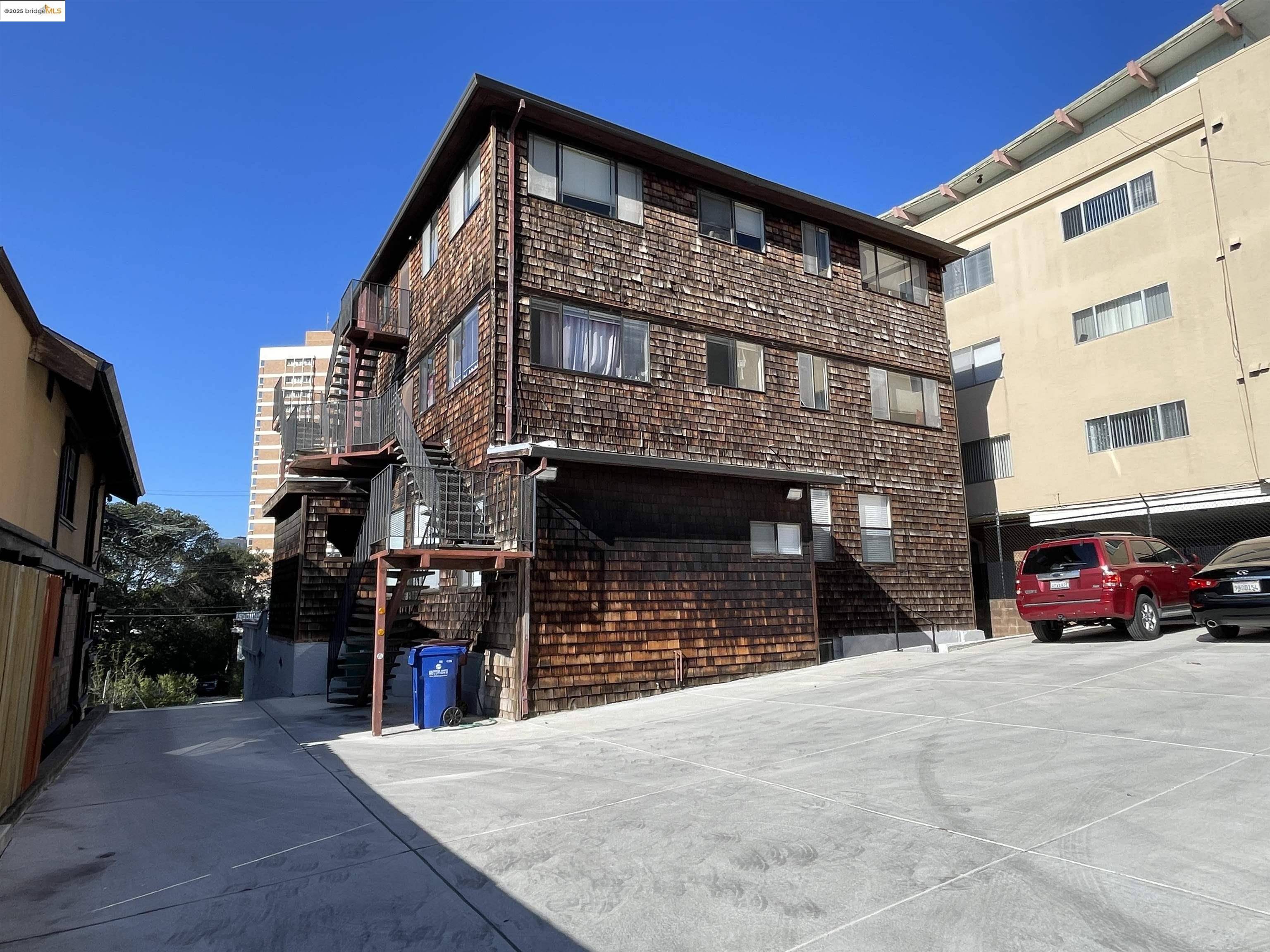 Oakland, CA 94610,290 Park View Terrace