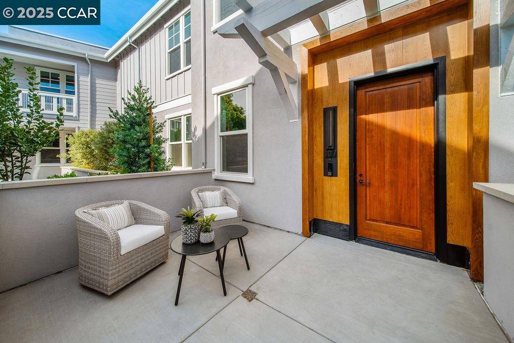 Danville, CA 94526,600 Hartz Ave #211
