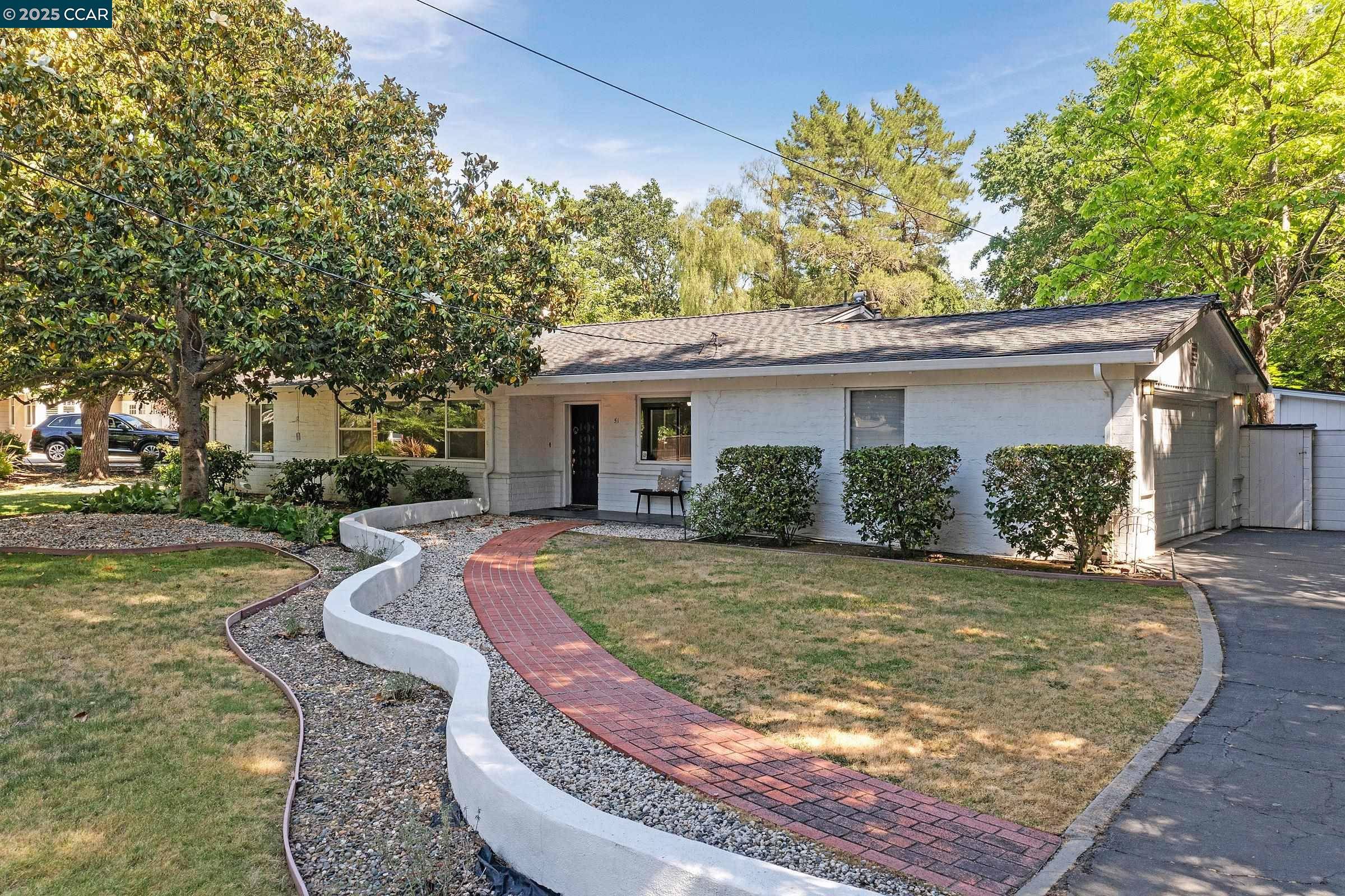 Alamo, CA 94507,51 Bolla Ave