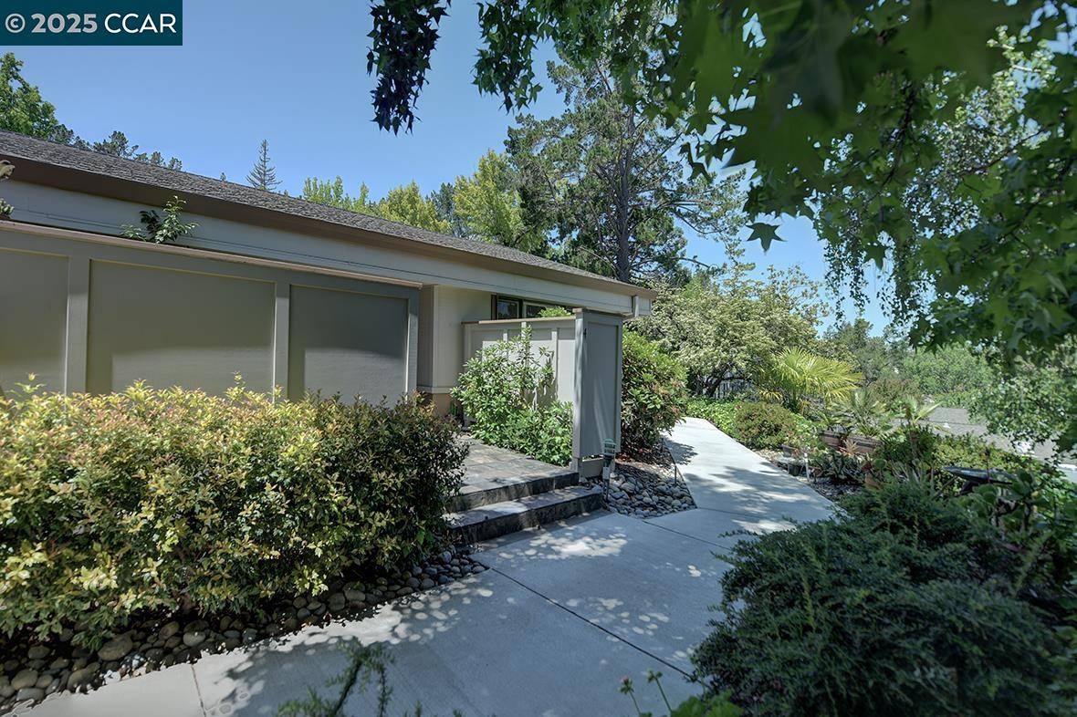 Walnut Creek, CA 94595,1180 Running Springs Rd #4