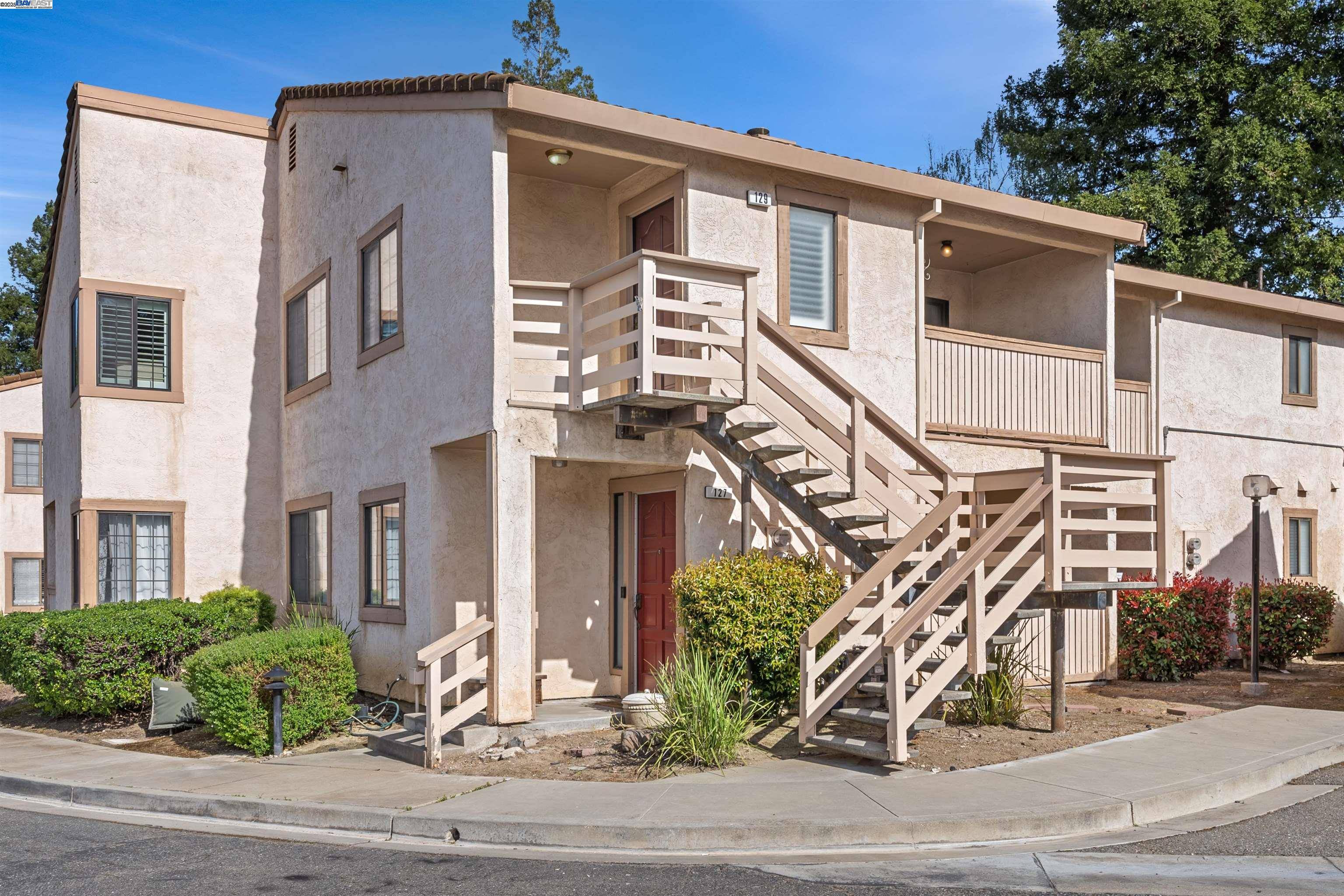 Pleasanton, CA 94566,129 Ray St