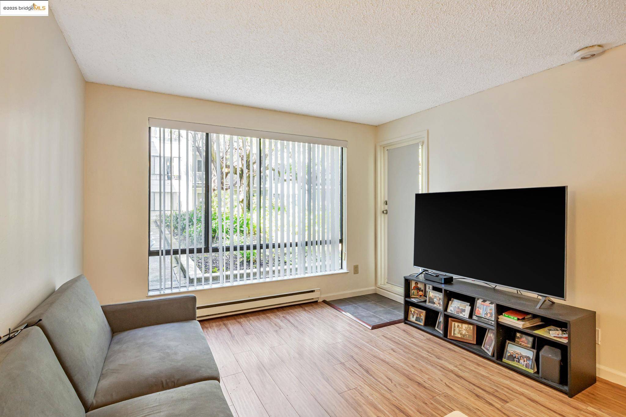 Emeryville, CA 94608,3 Admiral Drive ##268