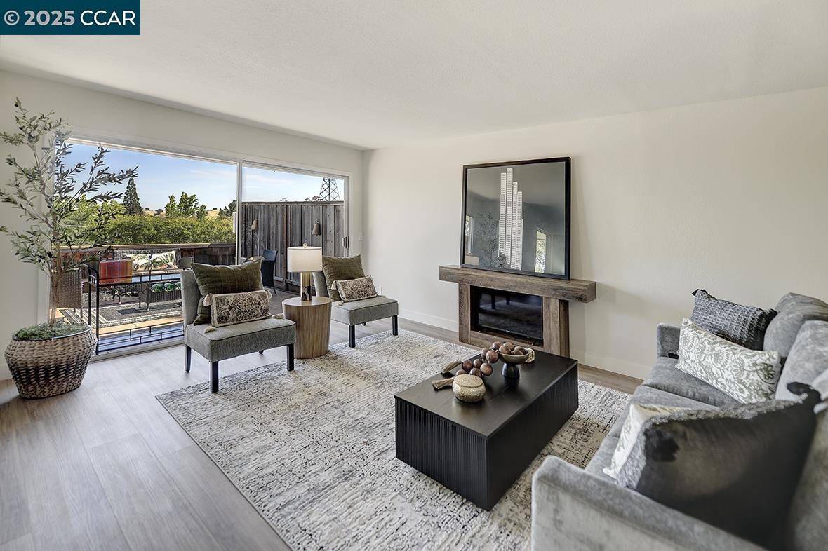 Walnut Creek, CA 94595,2101 PTARMIGAN DR #2