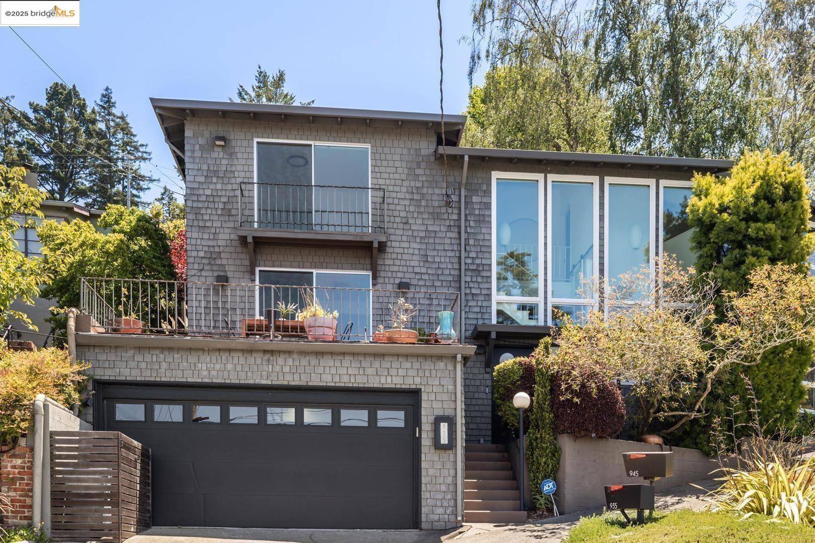 Berkeley, CA 94708,935 Grizzly Peak BLVD
