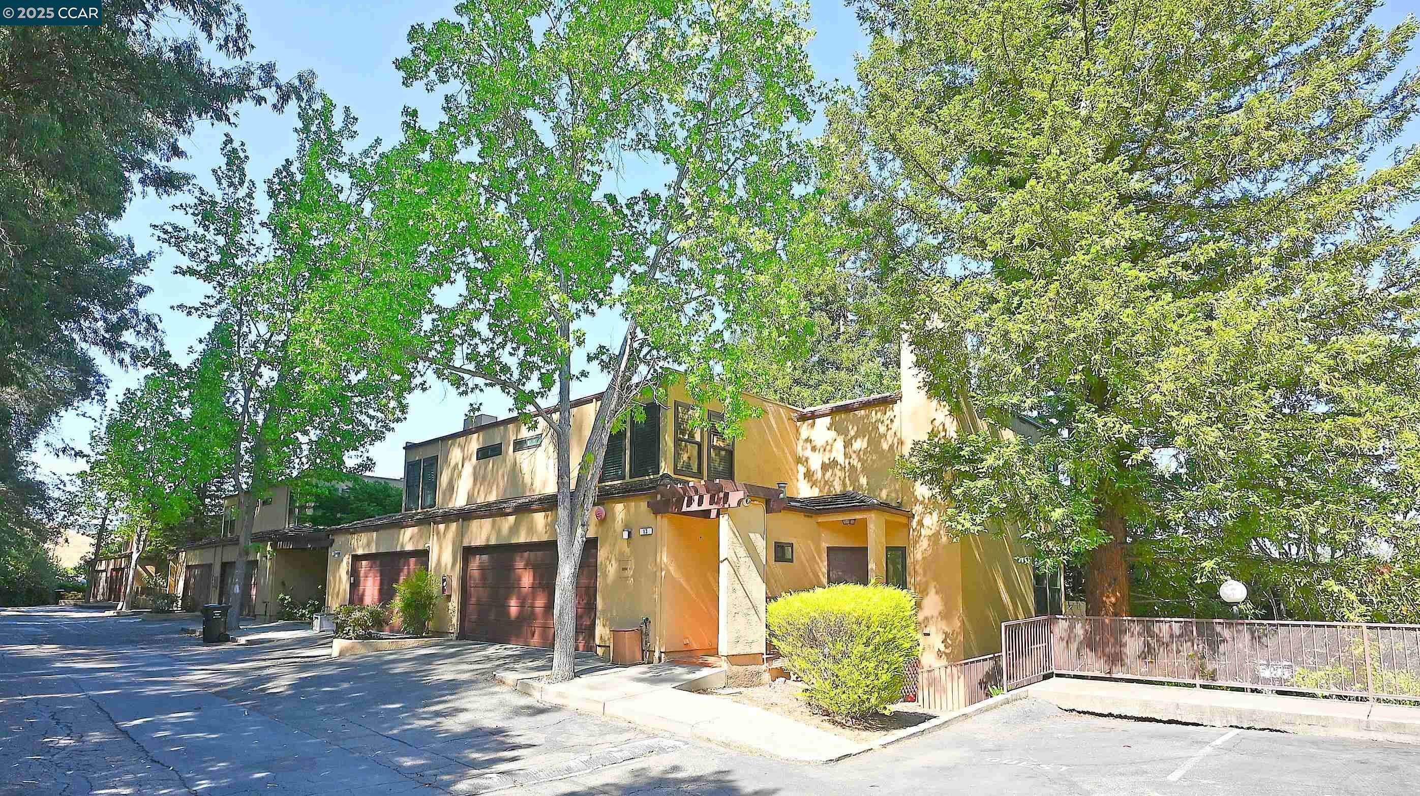 Lafayette, CA 94549,3279 Mt Diablo Ct #13