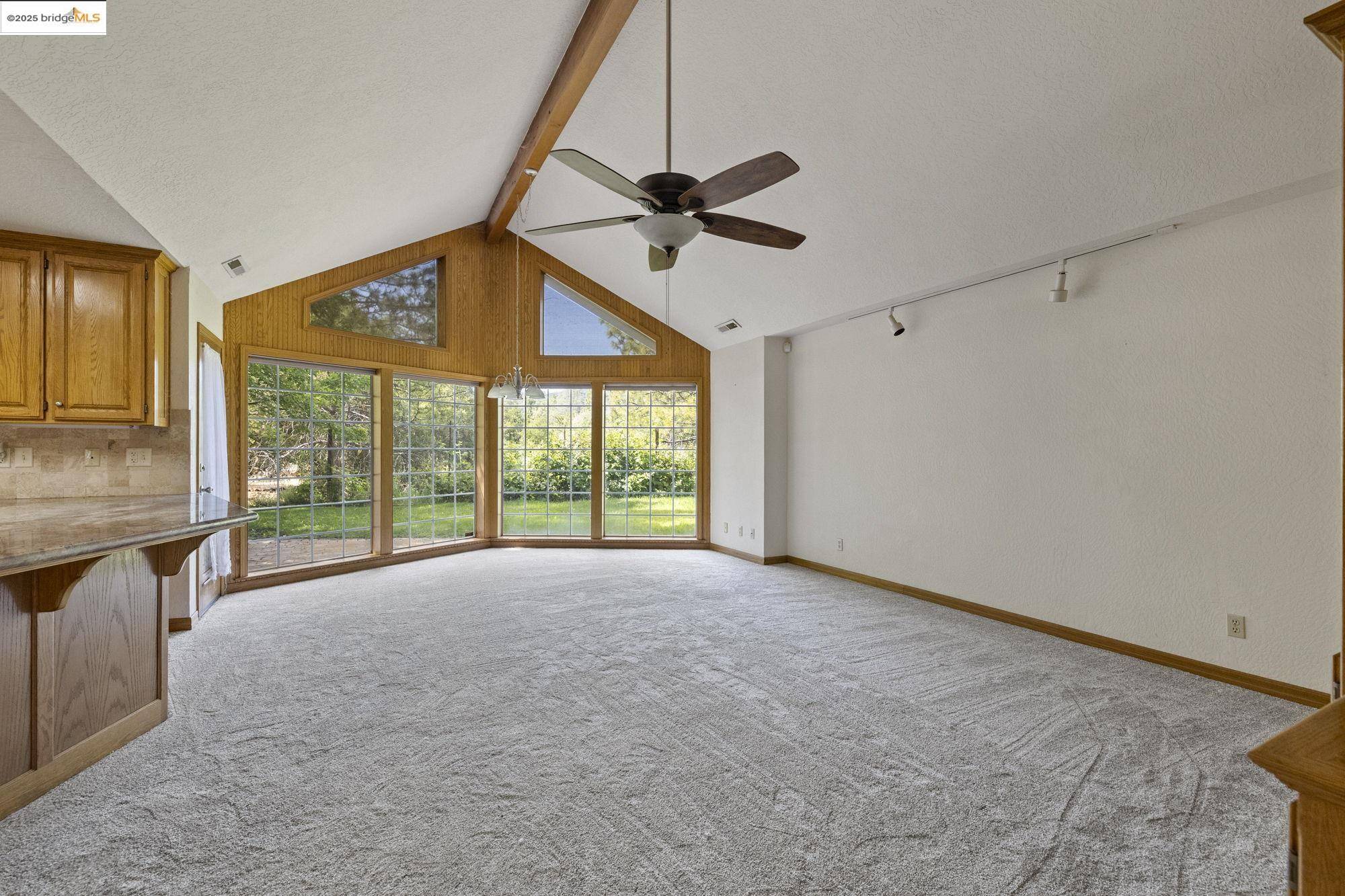 Sonora, CA 95370,21686 Apple Hill Dr
