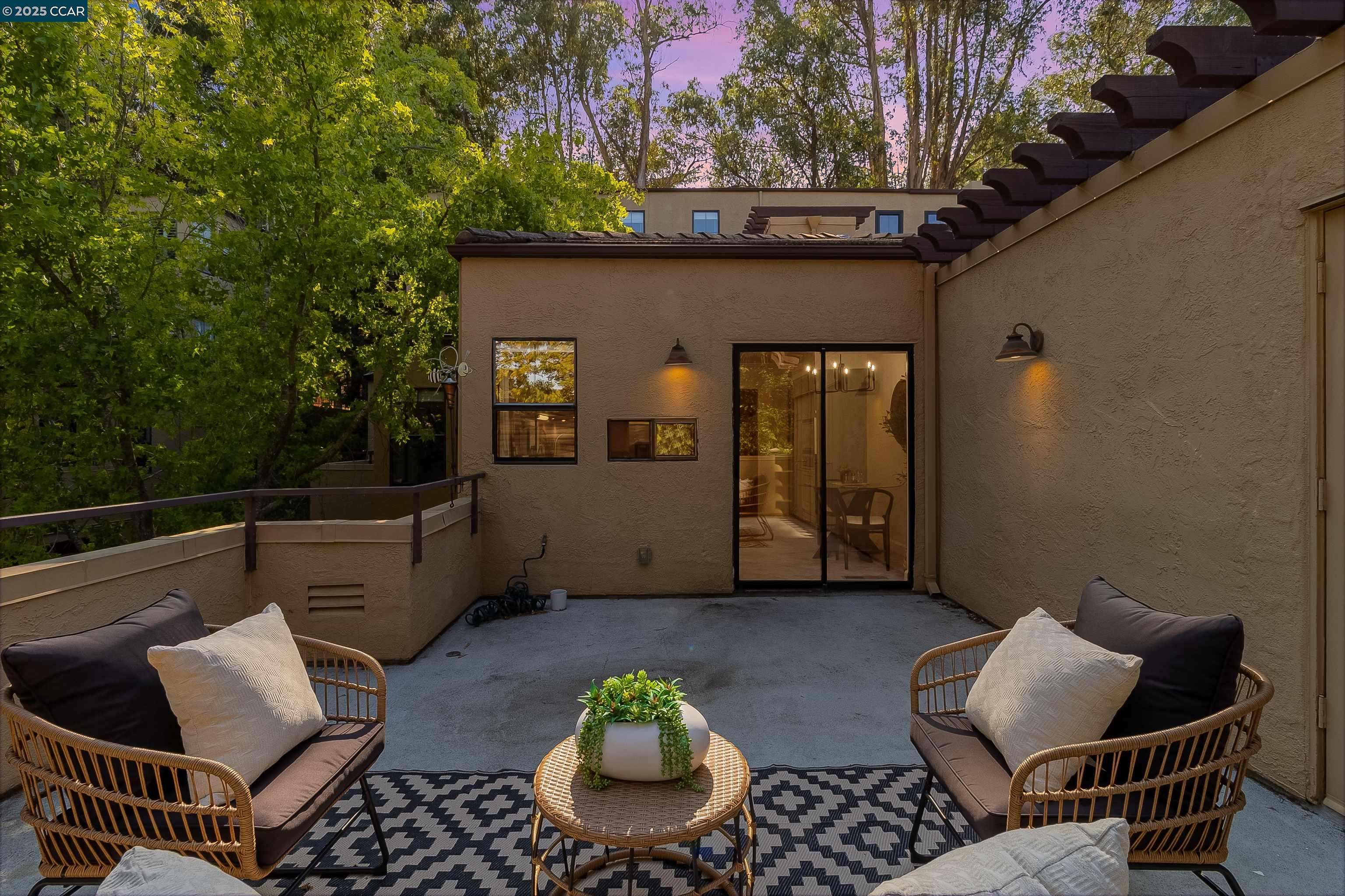 Lafayette, CA 94549,3279 Mt Diablo Ct #4