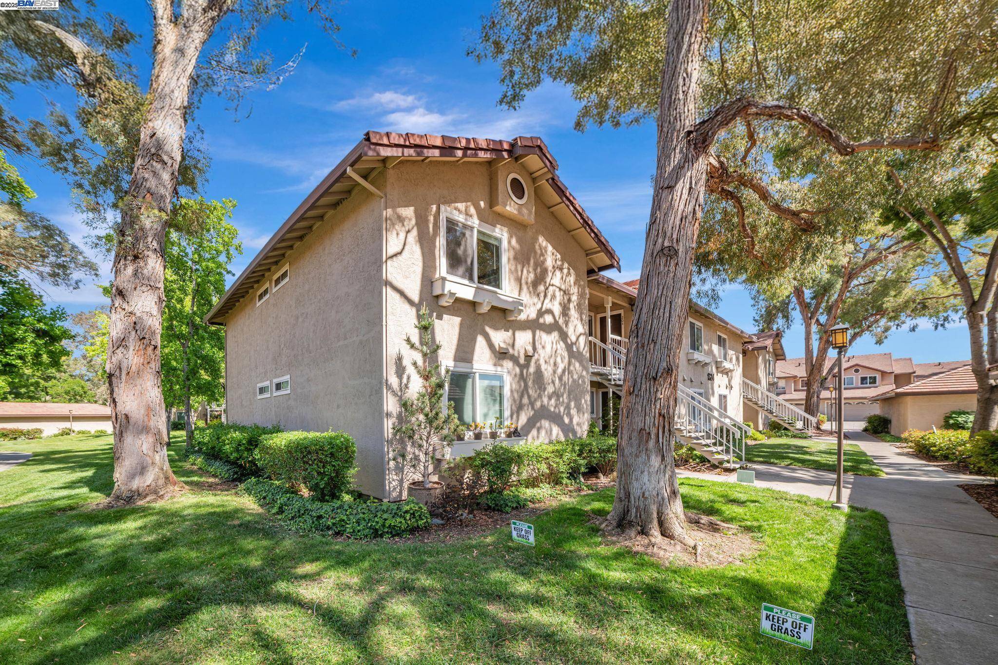 Livermore, CA 94550,1324 Chateau Cmn #202