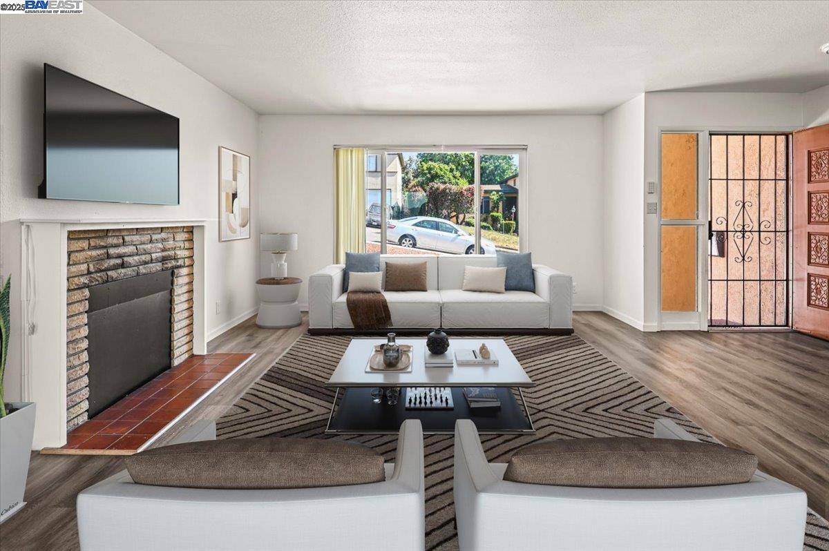 Hayward, CA 94541,2936 Pickford Way