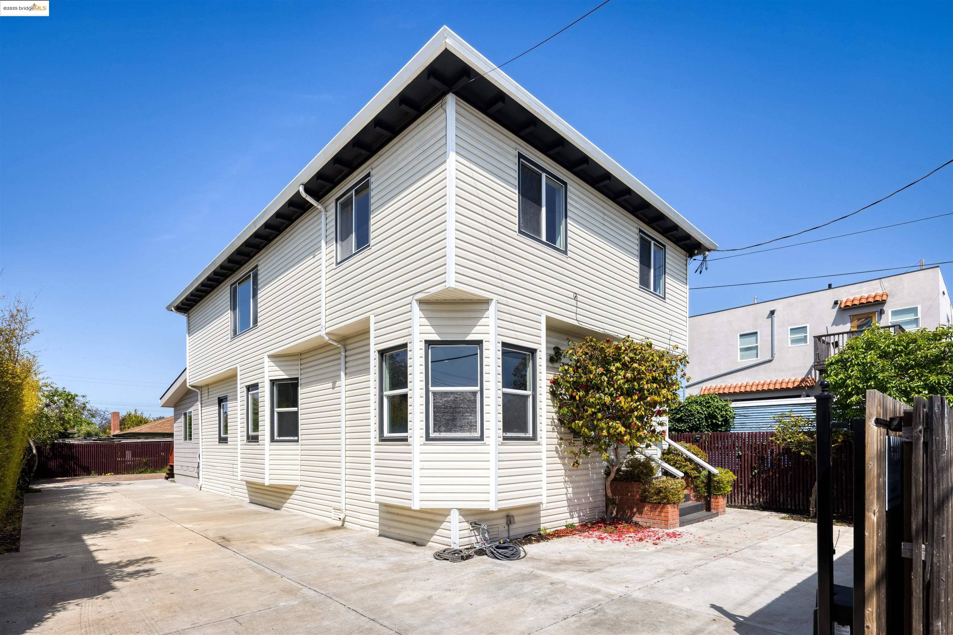 Berkeley, CA 94702,2914 Stanton St