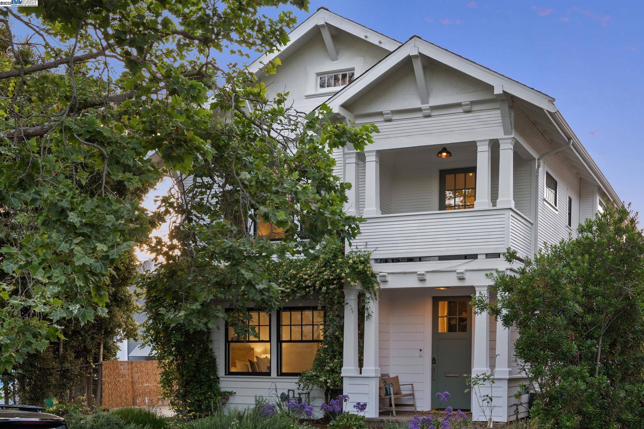 Oakland, CA 94618,5472 KALES AVENUE