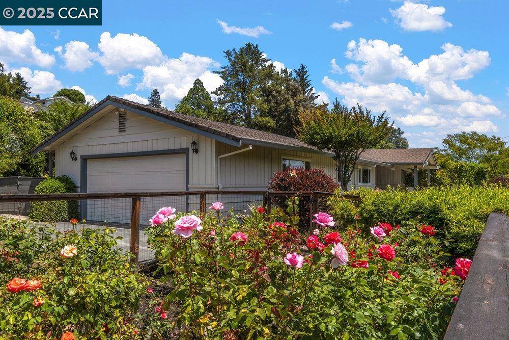 Orinda, CA 94563,1 Aspinwall Ct