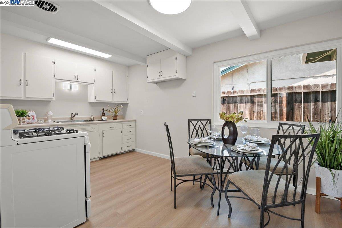 Newark, CA 94560,36533 Ruschin Dr